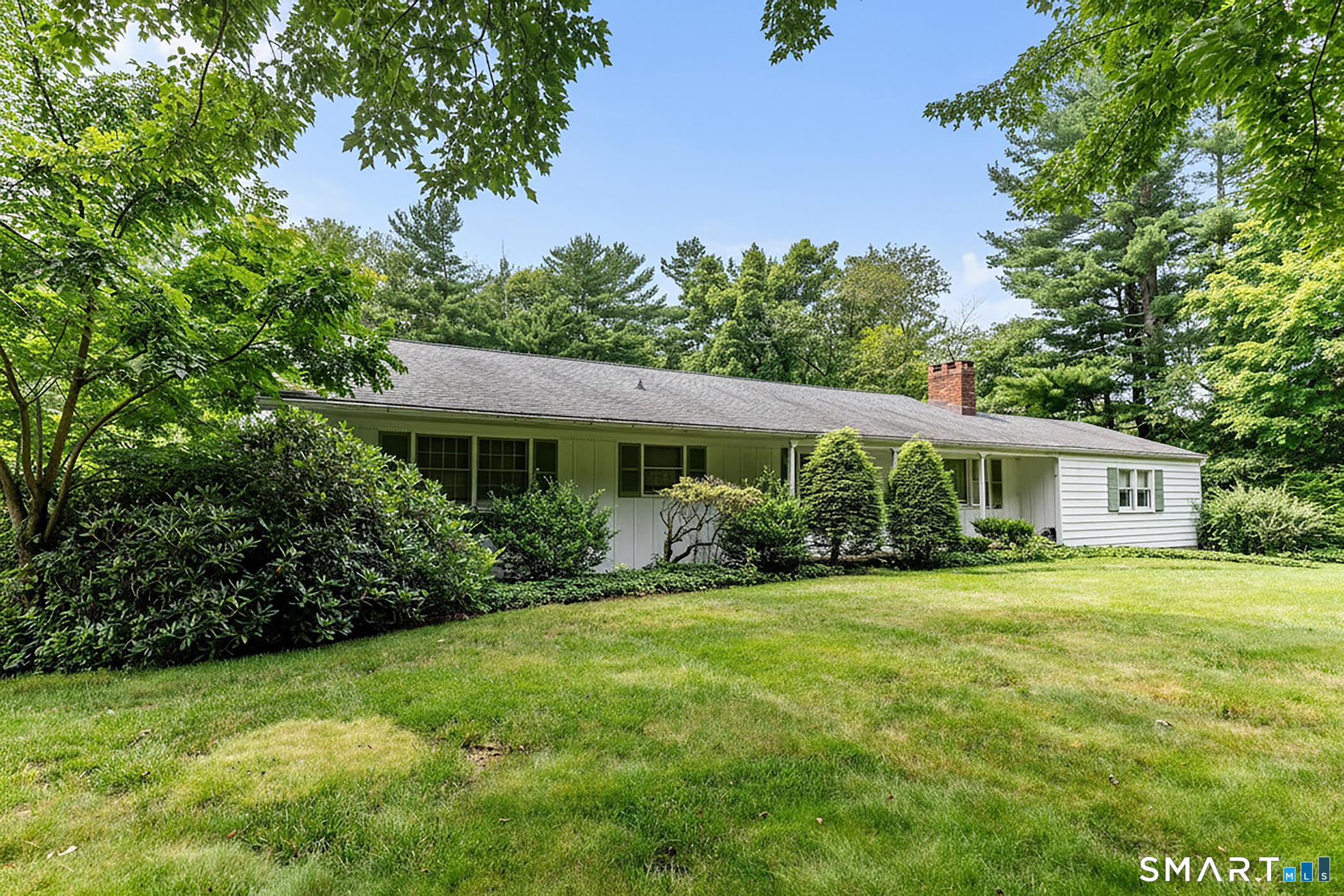 Homes for sale in Newtown, CT | 18 Great Hill Rd, Newtown, CT 06470 | MLS# 24187381