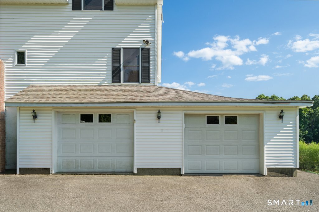Homes for sale in Brookfield, CT | 30 Old Middle Rd, Brookfield, CT 06804 | MLS# 24193328