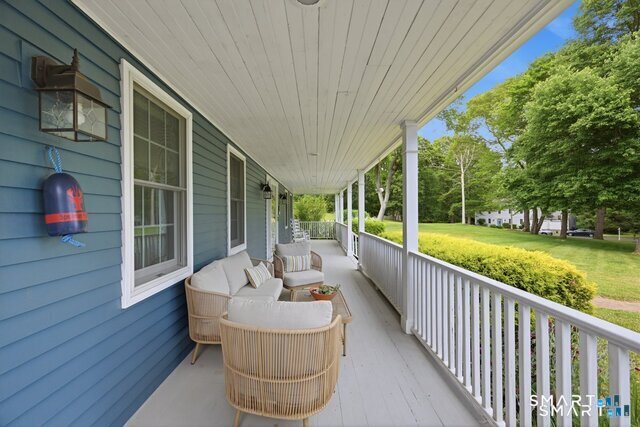 Homes for sale in Waterford, CT | 7 Goundry Dr, Waterford, CT 06385 | MLS# 24193342