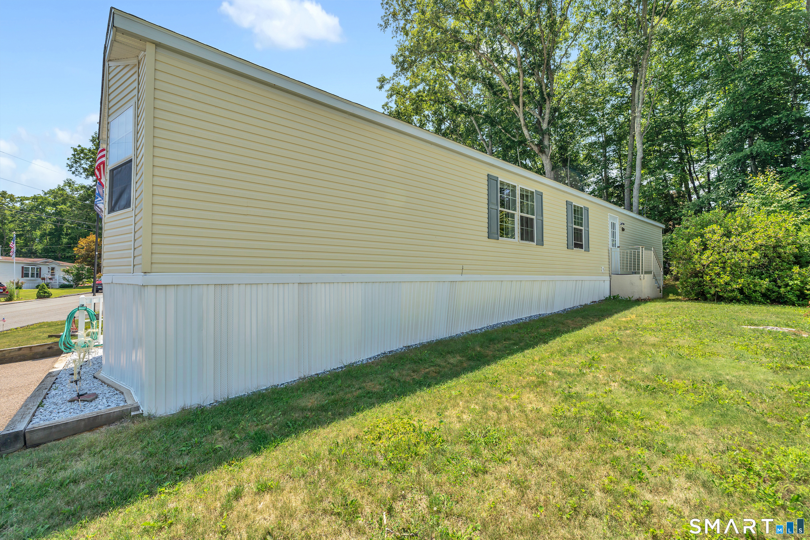 Homes for sale in Stonington, CT | 63 Circle Dr, Stonington, CT 06378 | MLS# 24189090