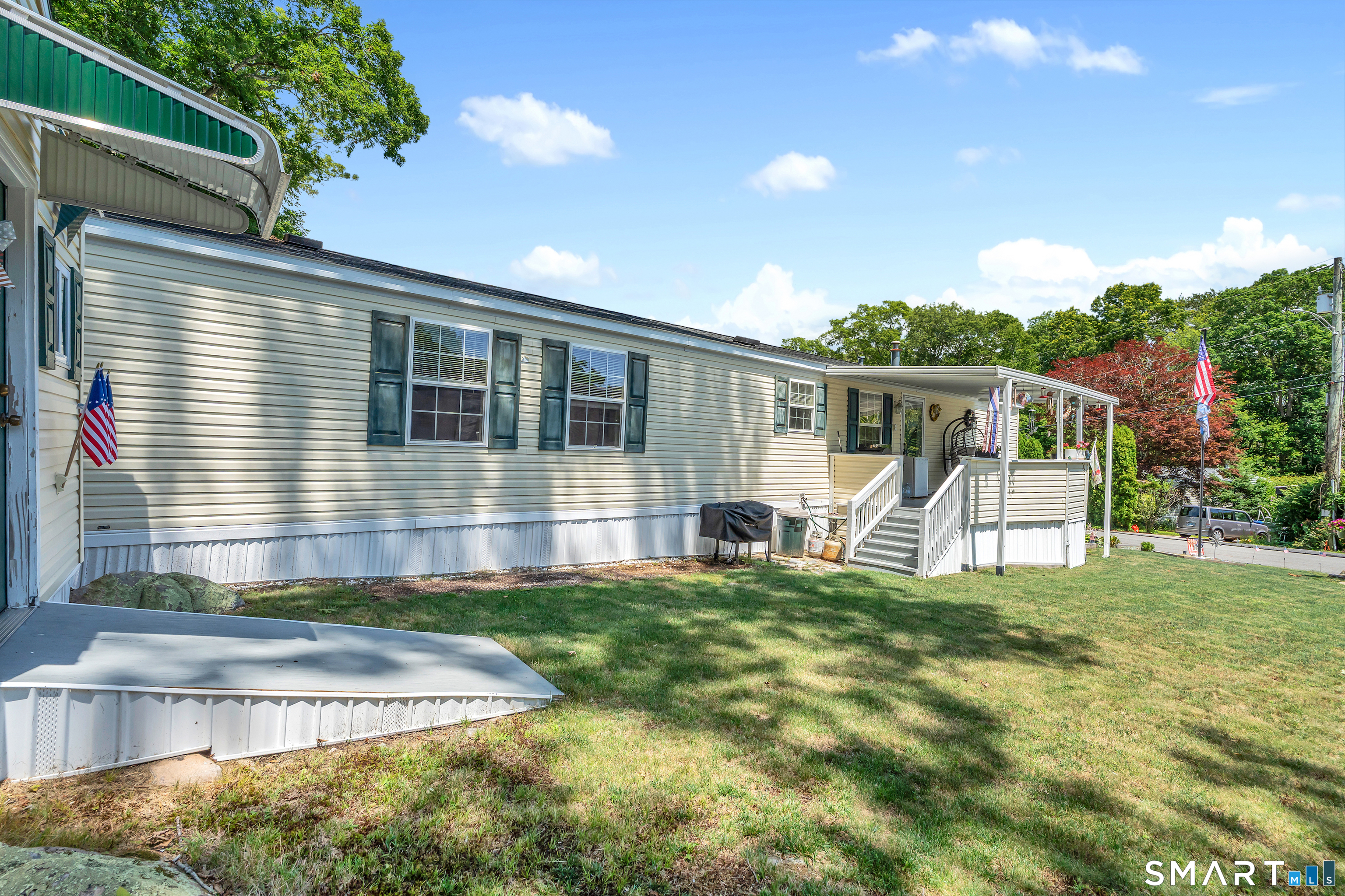 Homes for sale in Stonington, CT | 63 Circle Dr, Stonington, CT 06378 | MLS# 24189090