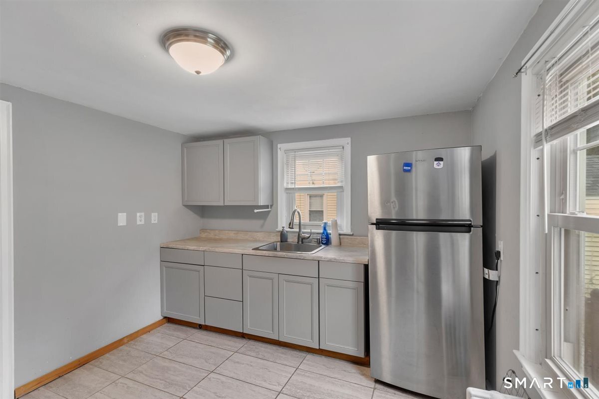119 Ansonia Street photo 7