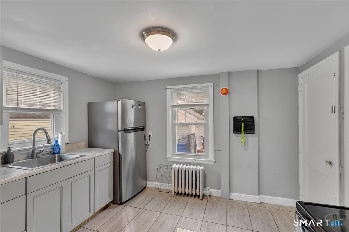 119 Ansonia Street photo 10
