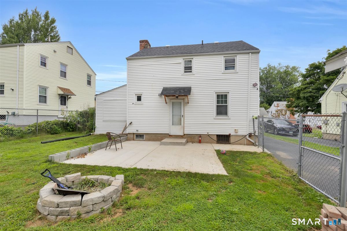 119 Ansonia Street photo 28