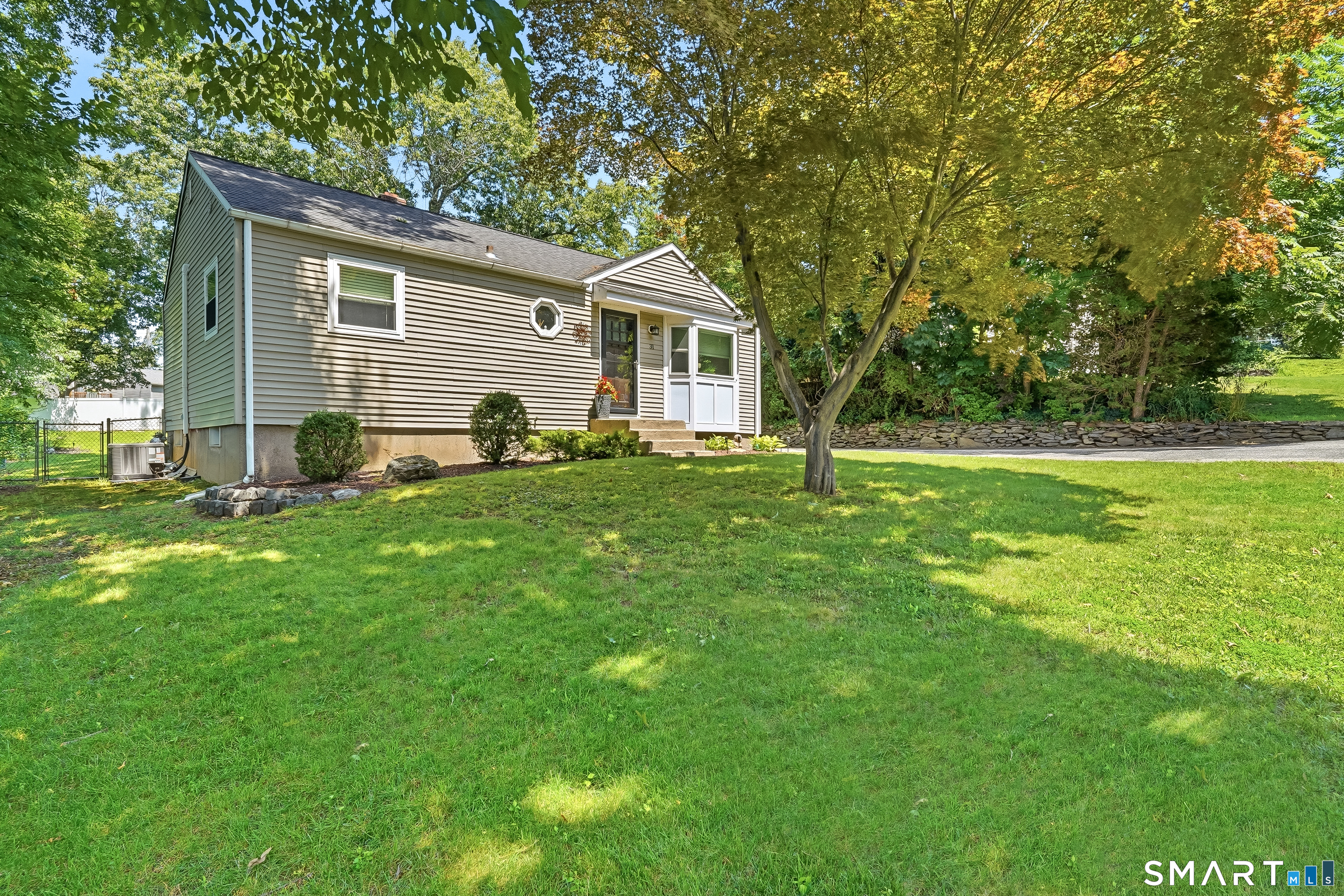 Homes for sale in Shelton, CT | 31 Sunset Dr, Shelton, CT 06484 | MLS# 24192705