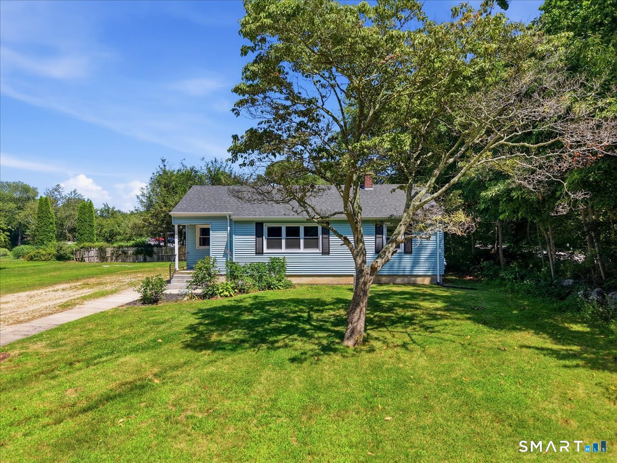 Homes for sale in Waterford, CT | 133 Bloomingdale Rd, Waterford, CT 06375 | MLS# 24193815