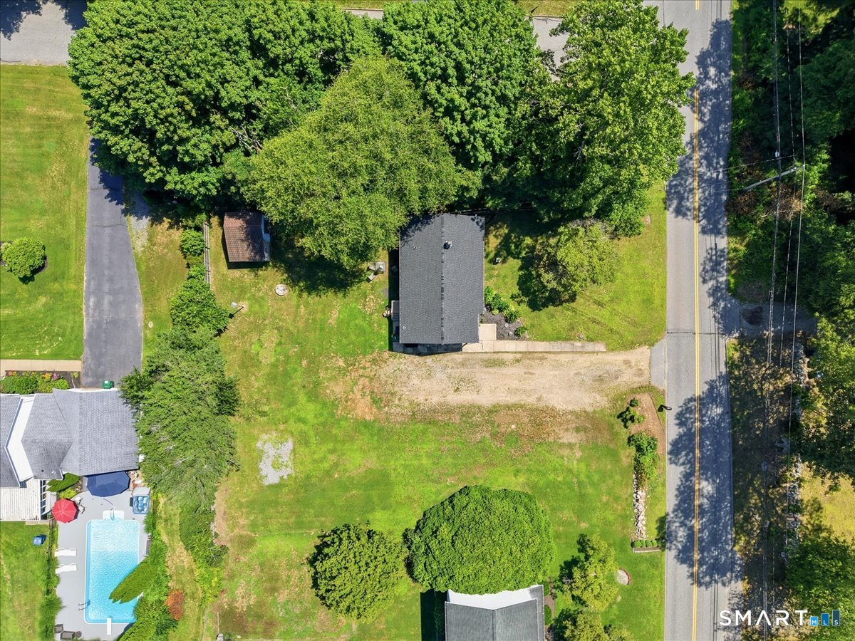 Homes for sale in Waterford, CT | 133 Bloomingdale Rd, Waterford, CT 06375 | MLS# 24193815