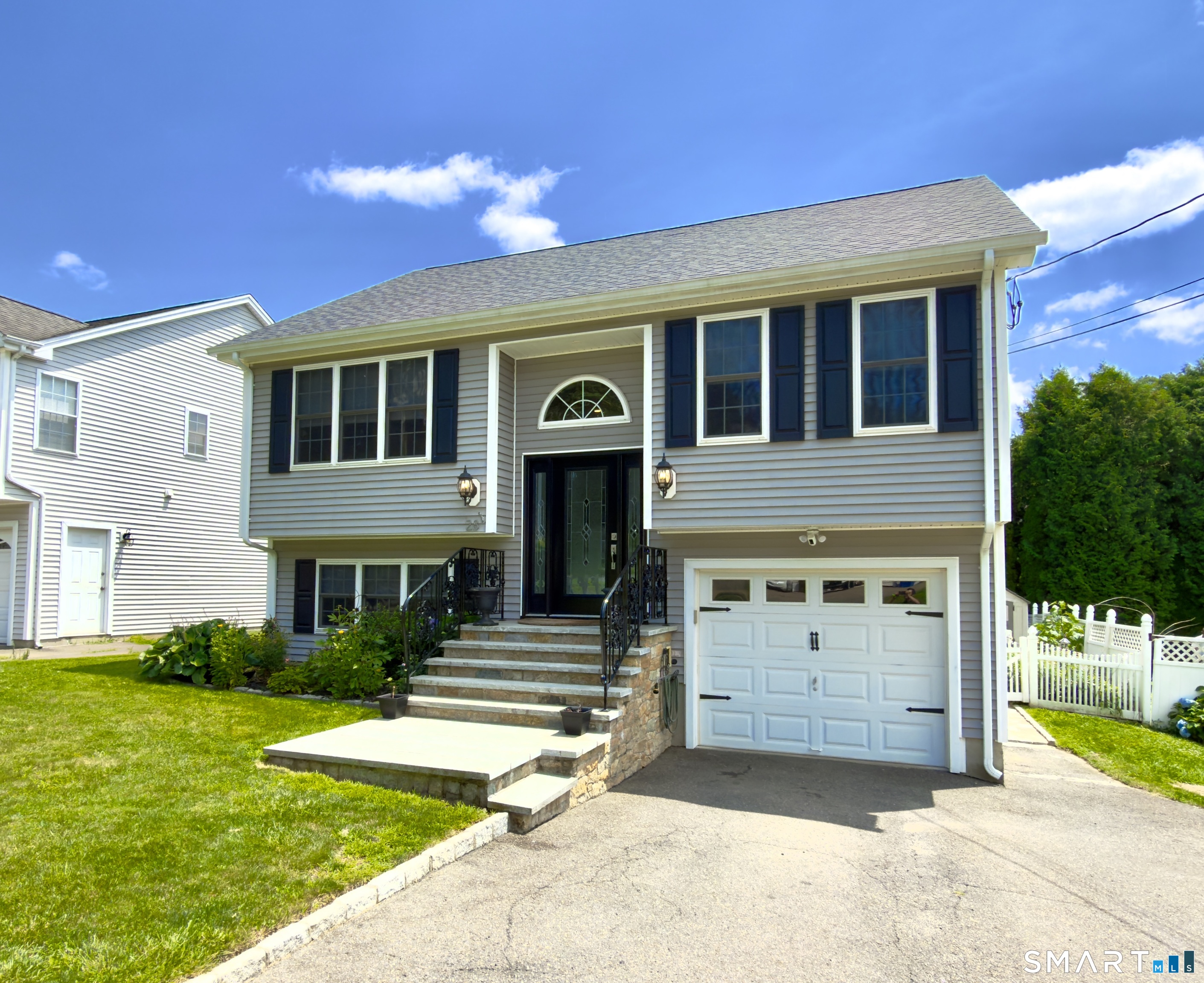 Homes for sale in Shelton, CT | 28 Weybosset St, Shelton, CT 06484 | MLS# 24192719