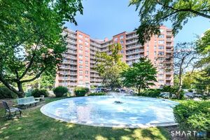 91 Strawberry Hill Avenue, Unit 235