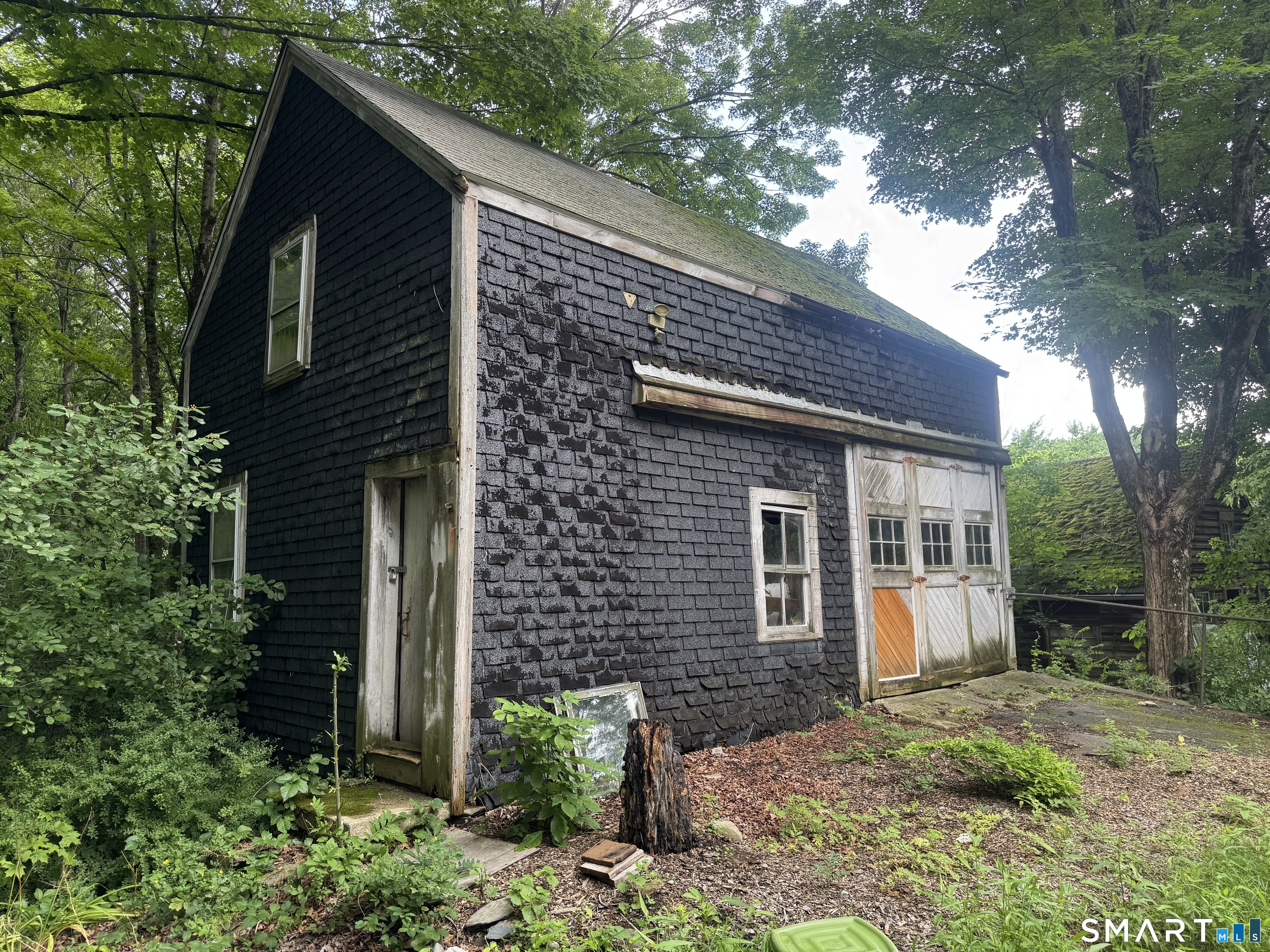 760 Upper Maple Street photo 37