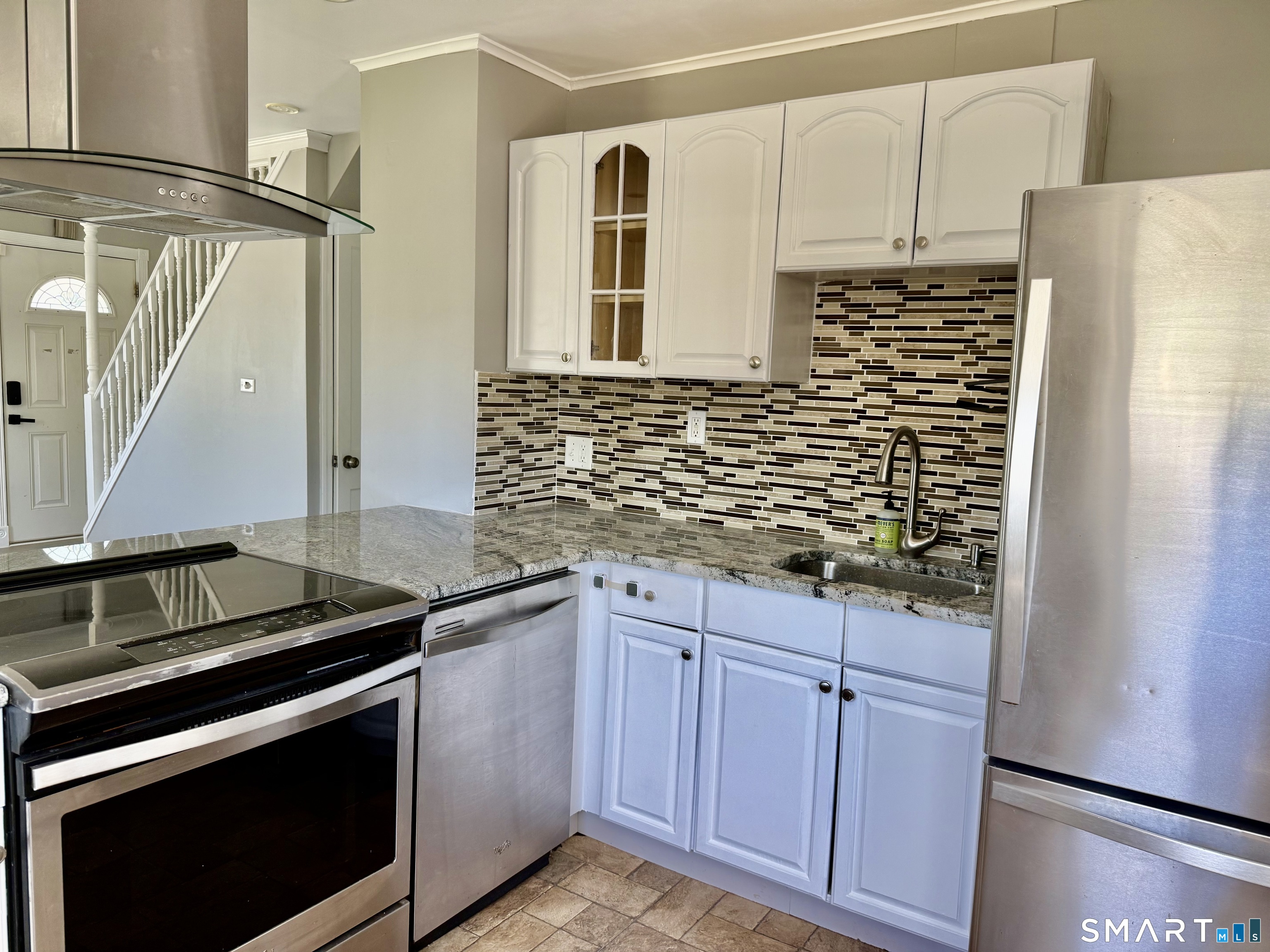 41 Albin Road, Stamford, Connecticut photo 2