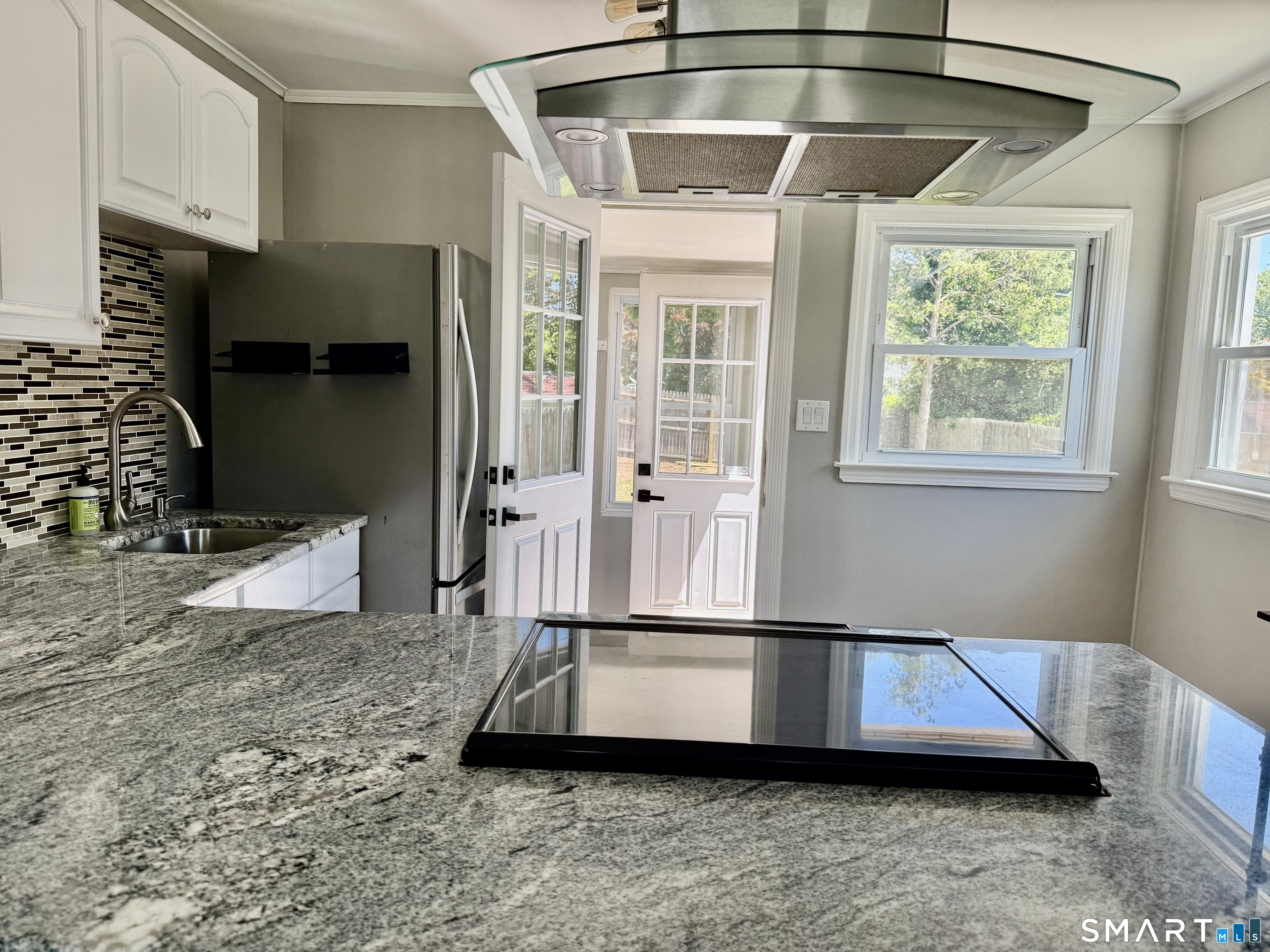41 Albin Road, Stamford, Connecticut photo 3