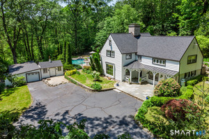 77 Crest, Middlebury