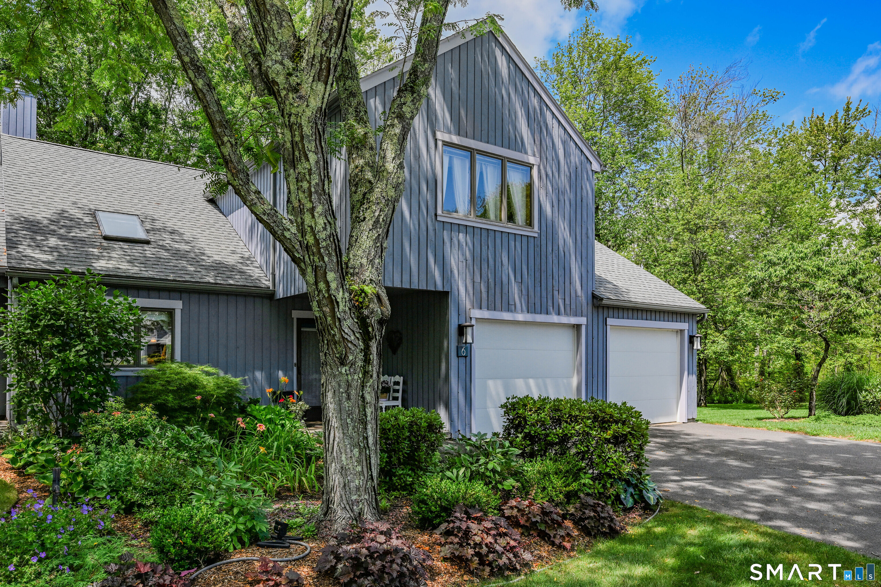 Homes for sale in Bristol, CT | 1469 Farmington Ave #6, Bristol, CT 06010 | MLS# 24192922