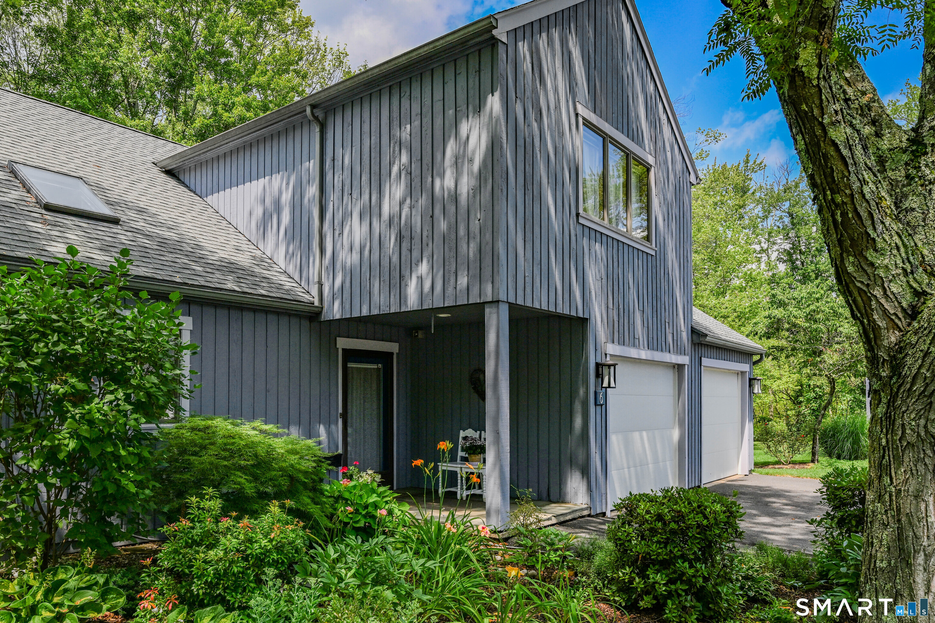Homes for sale in Bristol, CT | 1469 Farmington Ave #6, Bristol, CT 06010 | MLS# 24192922