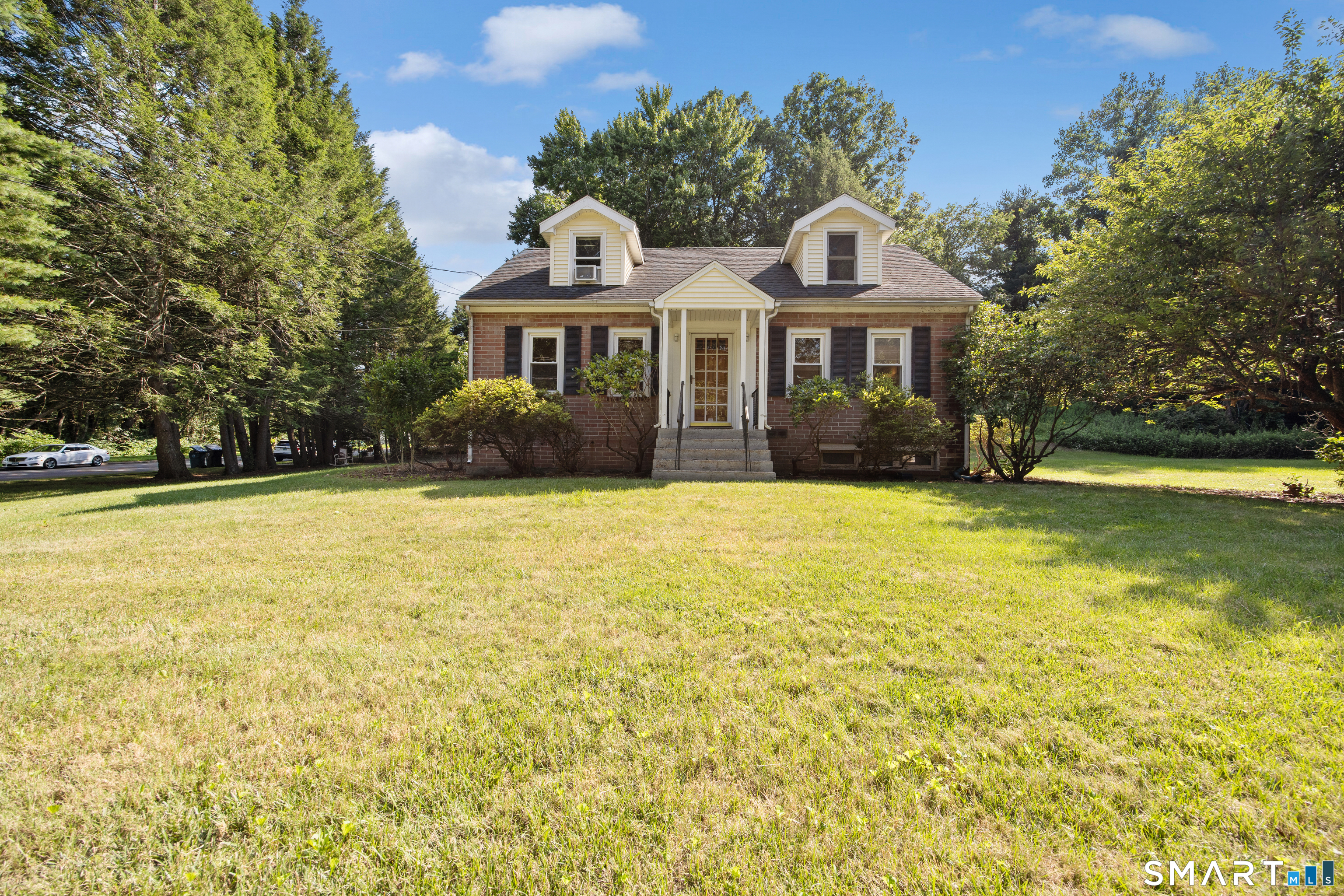 Homes for sale in Cheshire, CT | 479 Blacks Rd, Cheshire, CT 06410 | MLS# 24187815