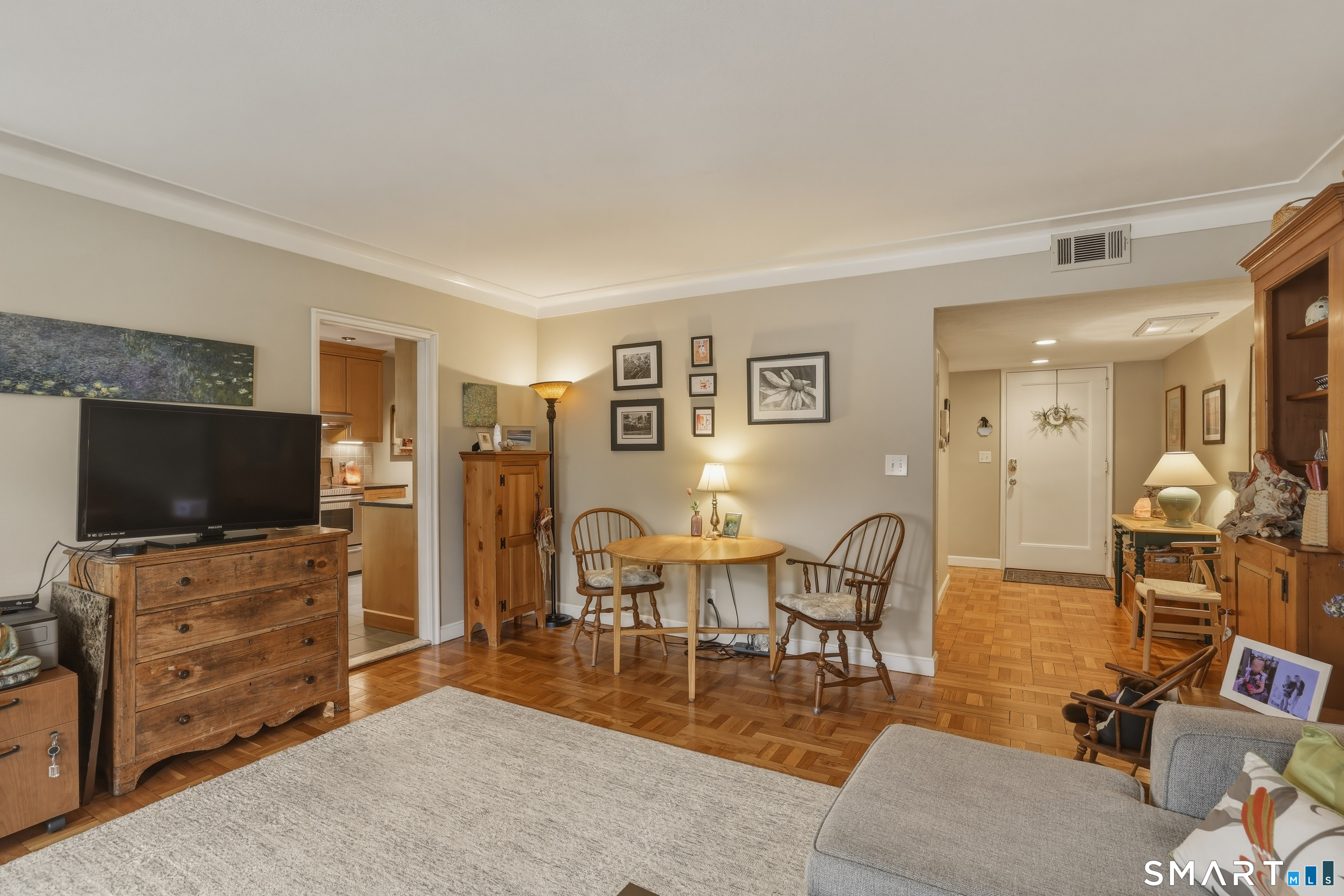 Homes for sale in West Hartford, CT | 869 Farmington Ave #104, West Hartford, CT 06119 | MLS# 24190215