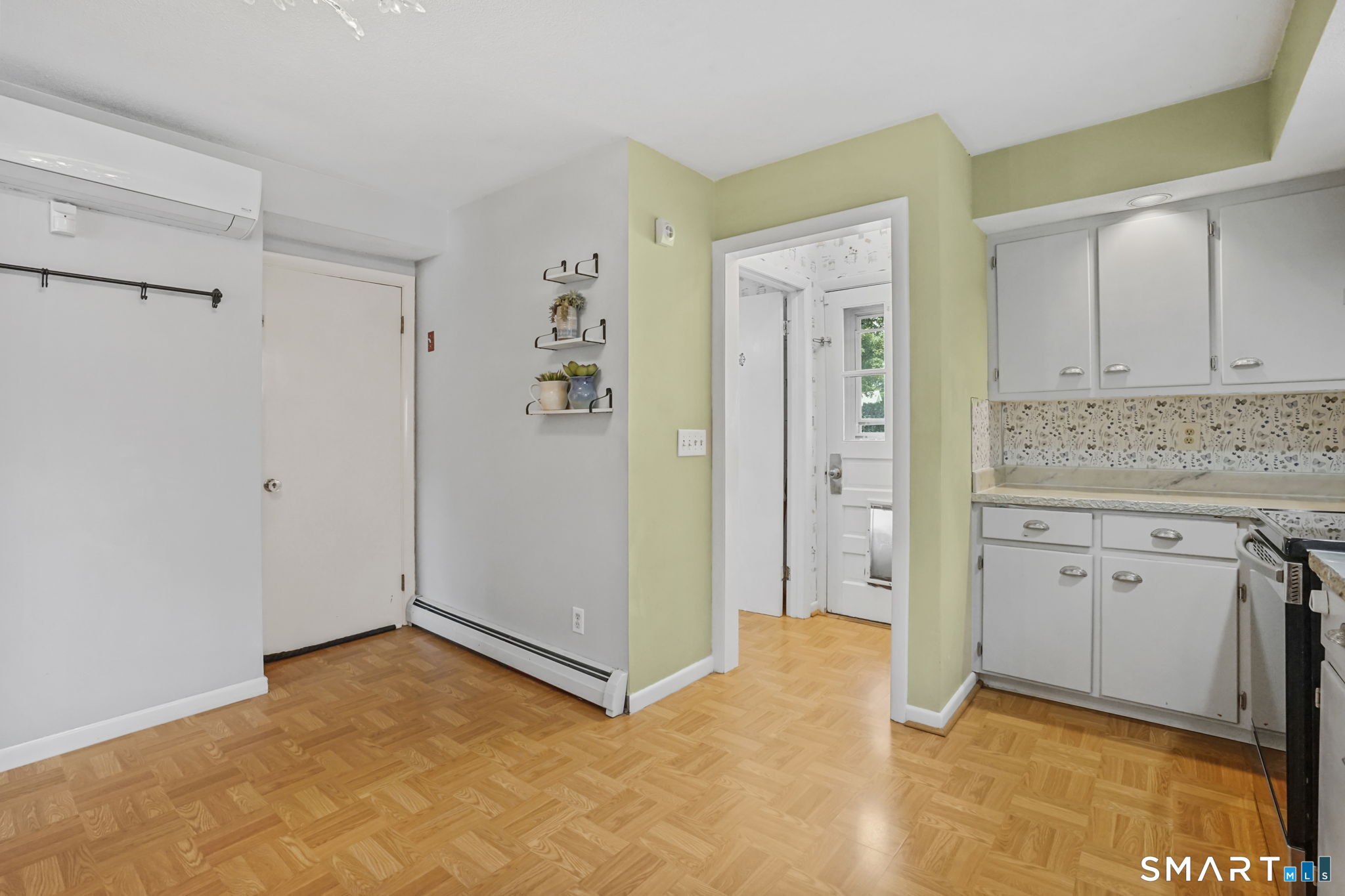 174 Hopkins Place photo 19