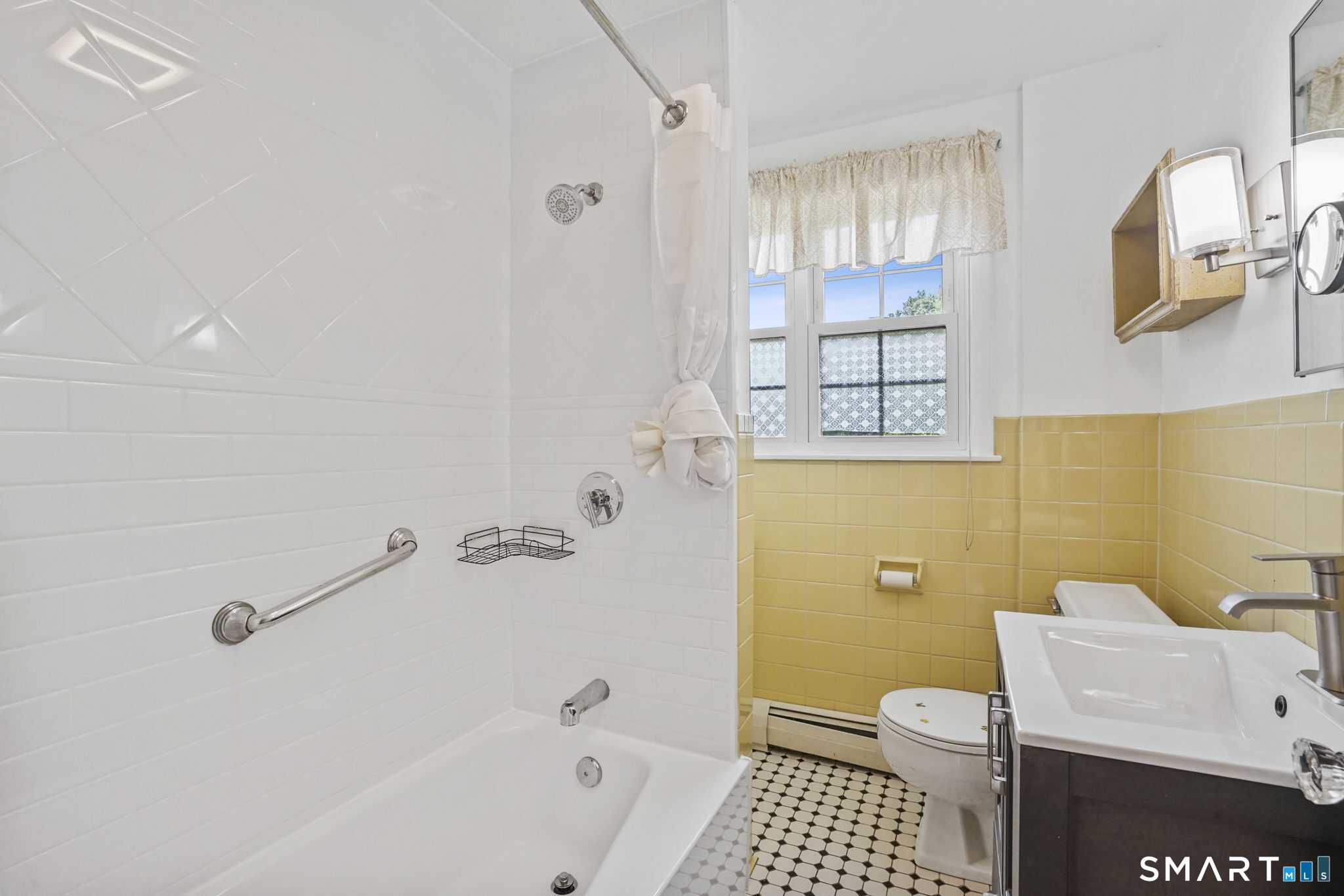 174 Hopkins Place photo 30