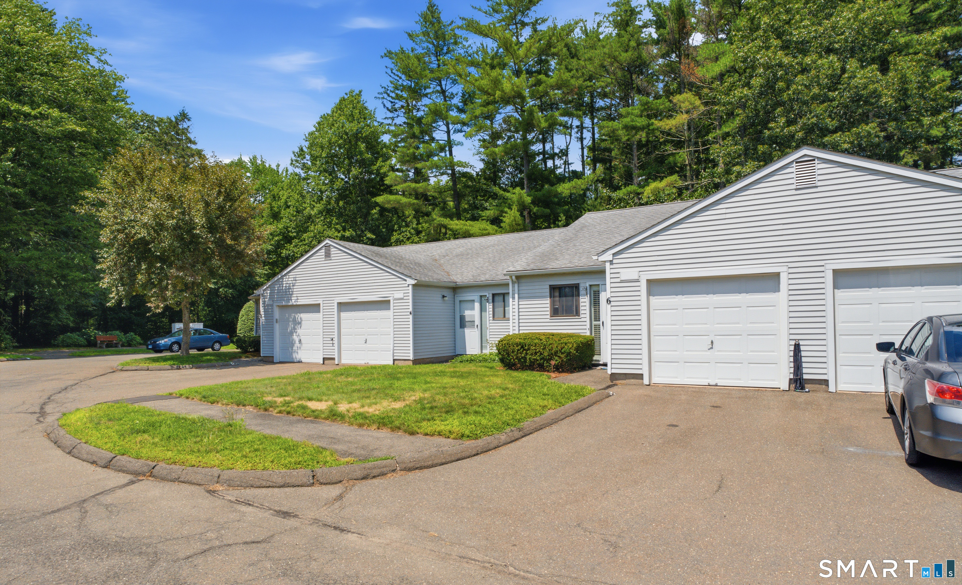 3rd image of 6 Knoll Ln #6, Simsbury, CT 06089 | MLS# 24192102