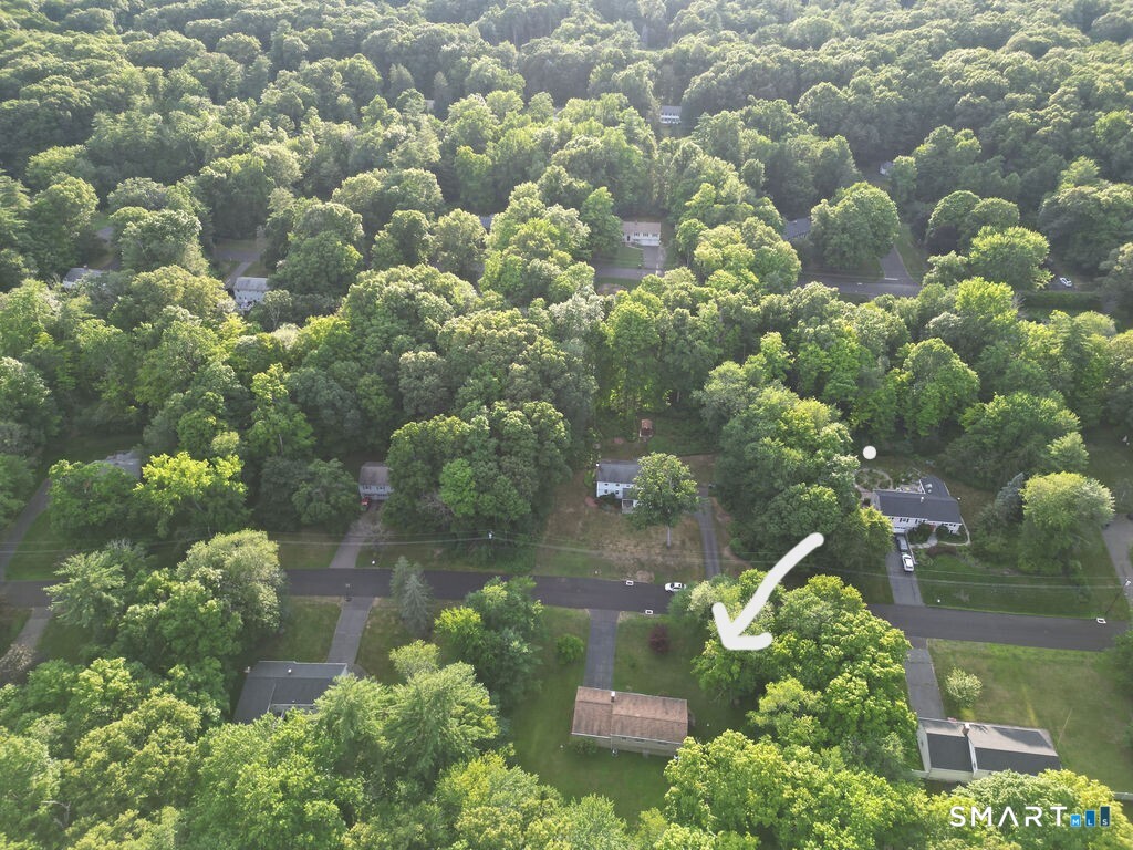 28th image of 8 Valley View Dr, Simsbury, CT 06089 | MLS# 24192087