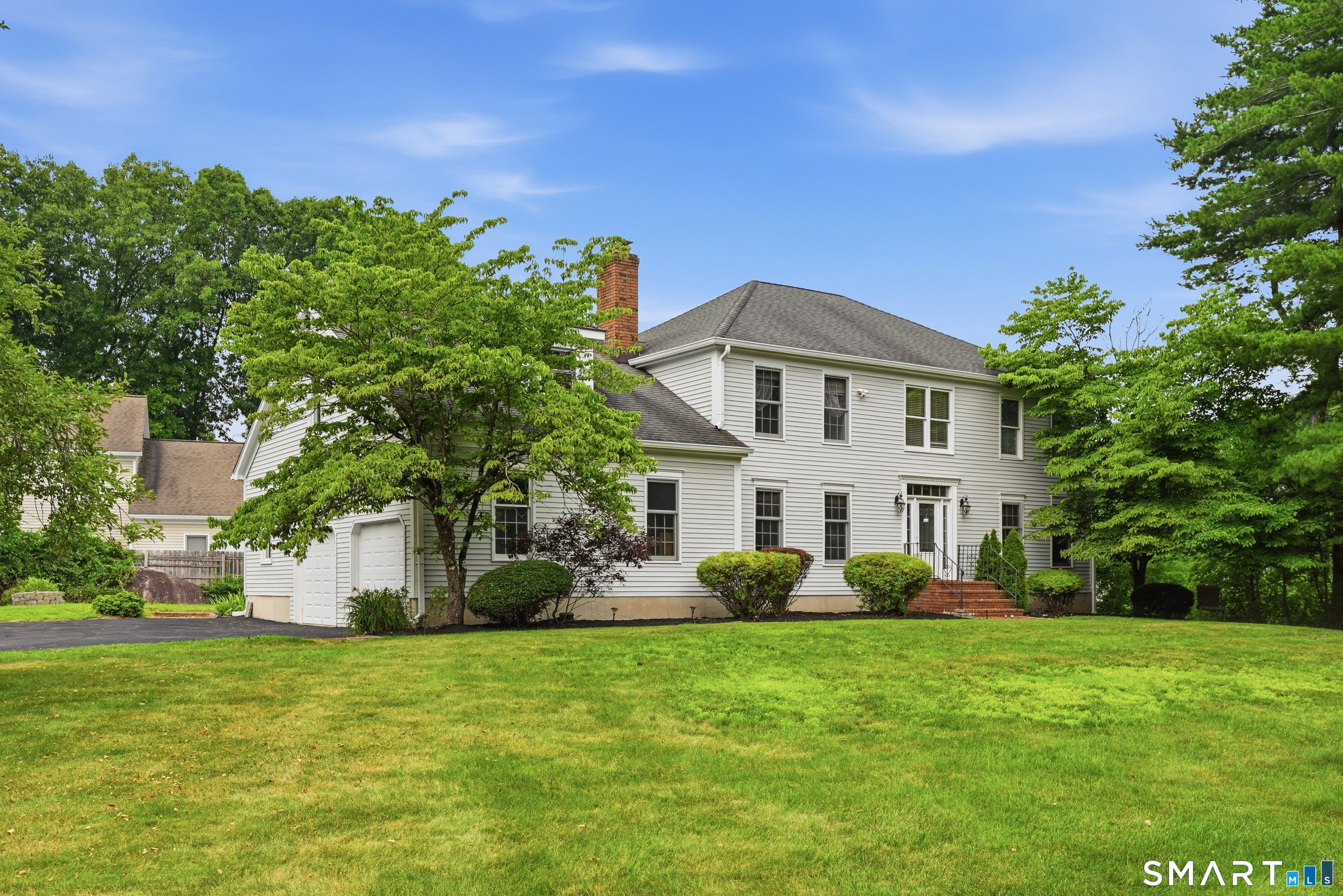 Homes for sale in Brookfield, CT | 1 Stony Farm Ln, Brookfield, CT 06804 | MLS# 24193965