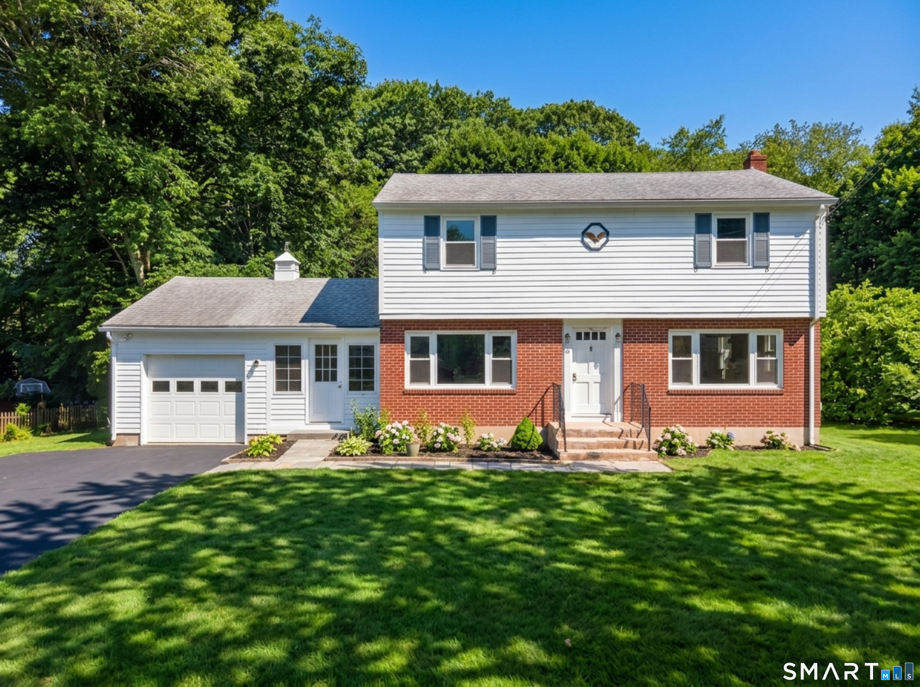 Photo 2 of Single family home for sale at 59 Noank Ledyard Rd, Mystic, CT 06355 | MLS# 24194088 | Listing updated on 2026-09-13