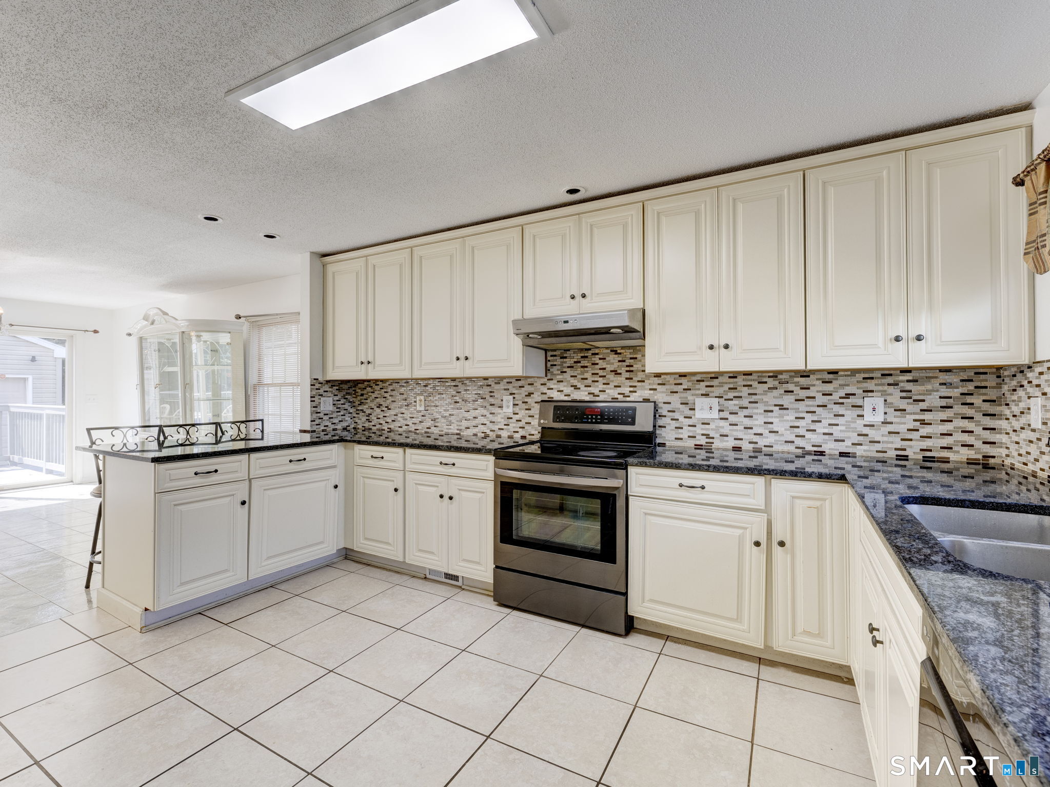 Homes for sale in West Hartford, CT | 29 Fenwood Ave, West Hartford, CT 06110 | MLS# 24193875