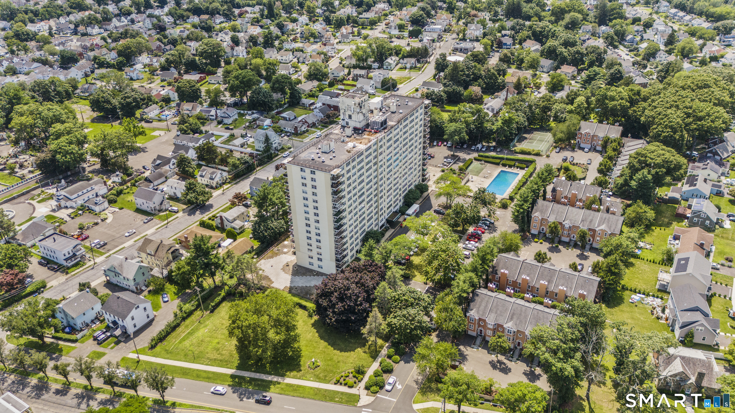 Homes for sale in Bridgeport, CT | 2625 Park Ave #11F, Bridgeport, CT 06604 | MLS# 24193673