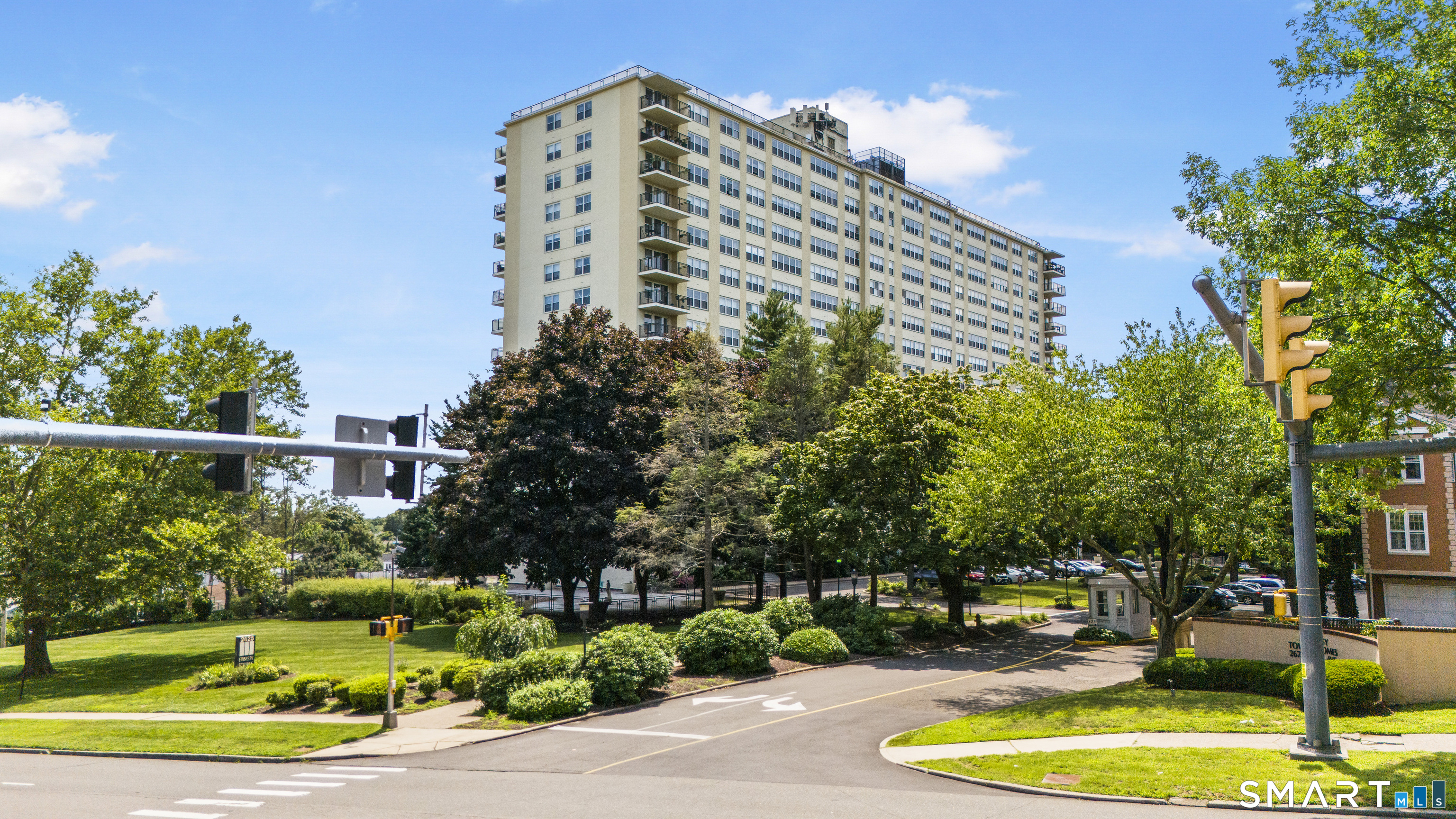 Homes for sale in Bridgeport, CT | 2625 Park Ave #11F, Bridgeport, CT 06604 | MLS# 24193673