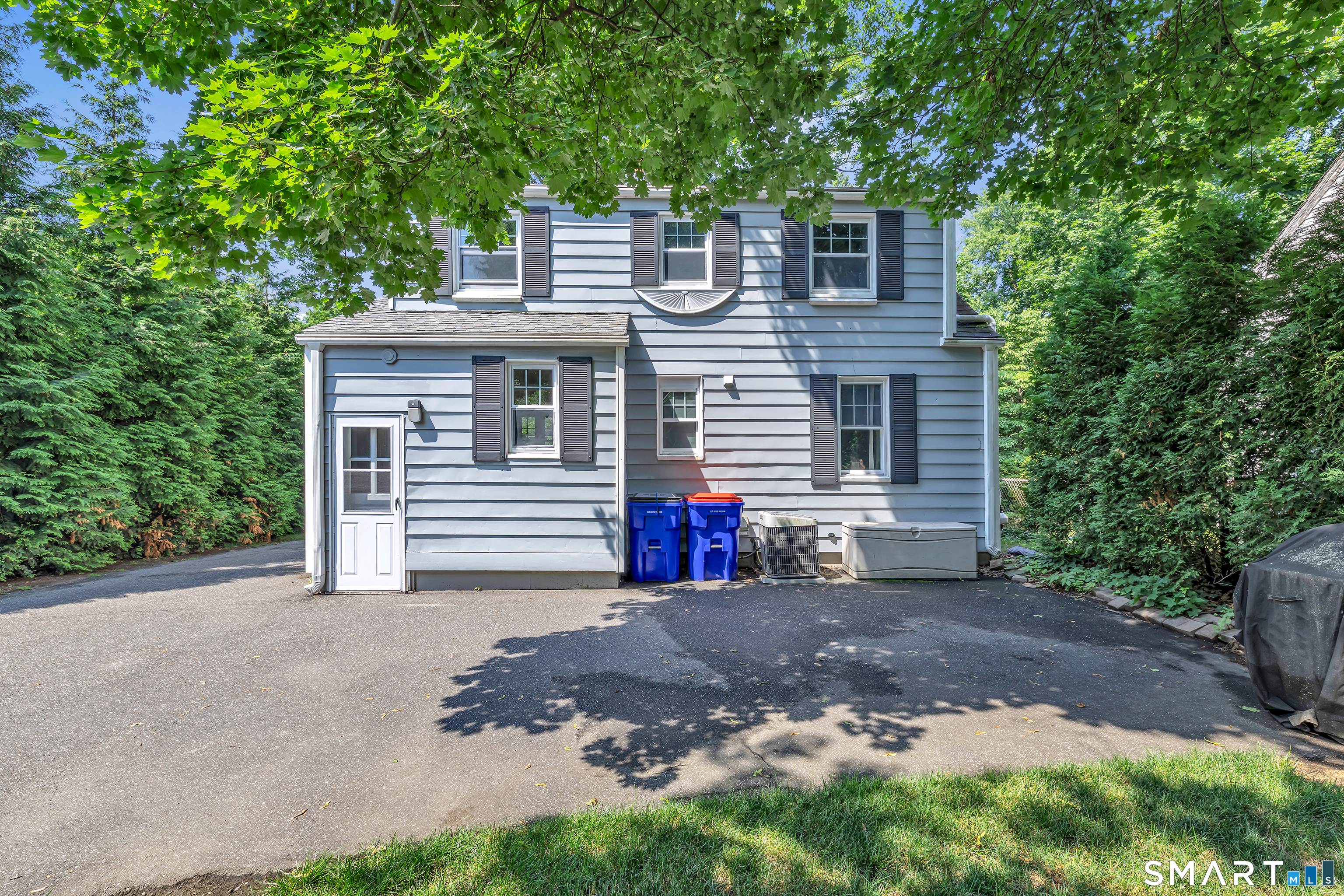 2082 Stratfield Road photo 29