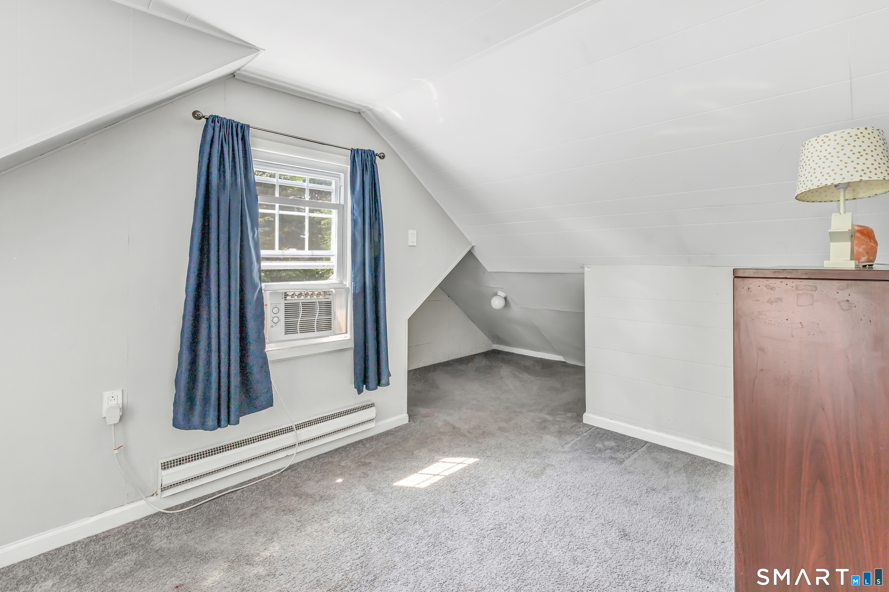 2082 Stratfield Road photo 22