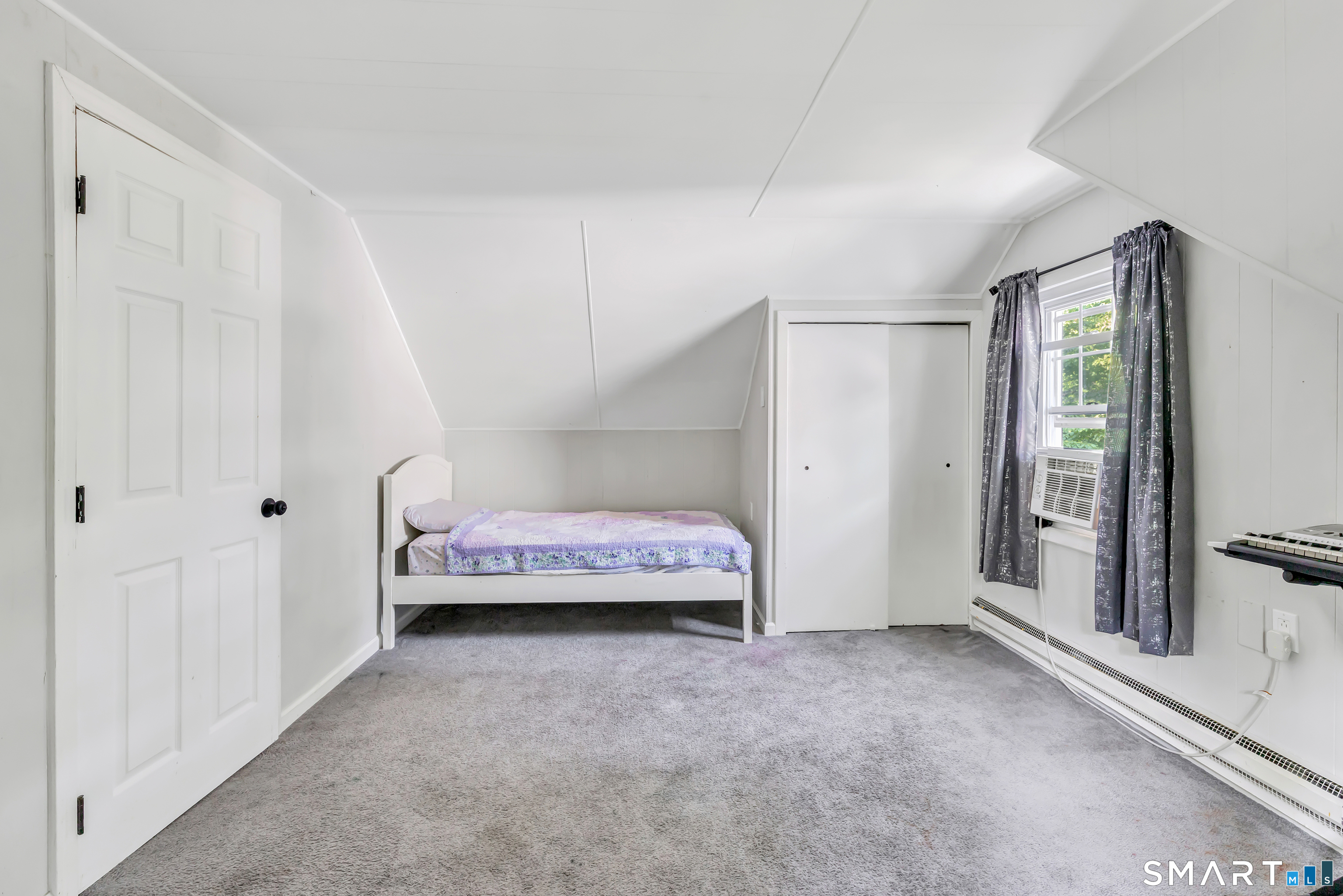 2082 Stratfield Road photo 24