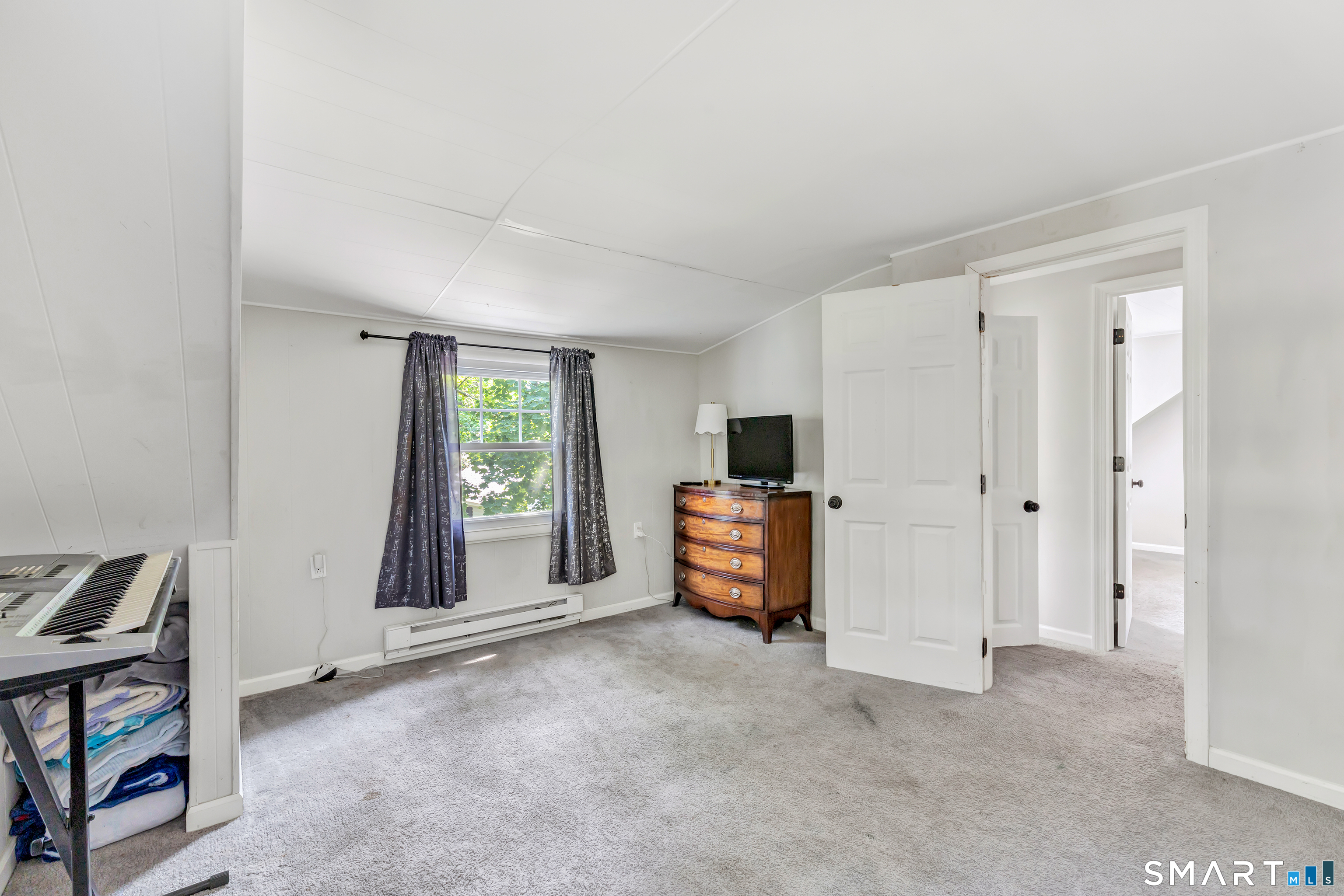 2082 Stratfield Road photo 26