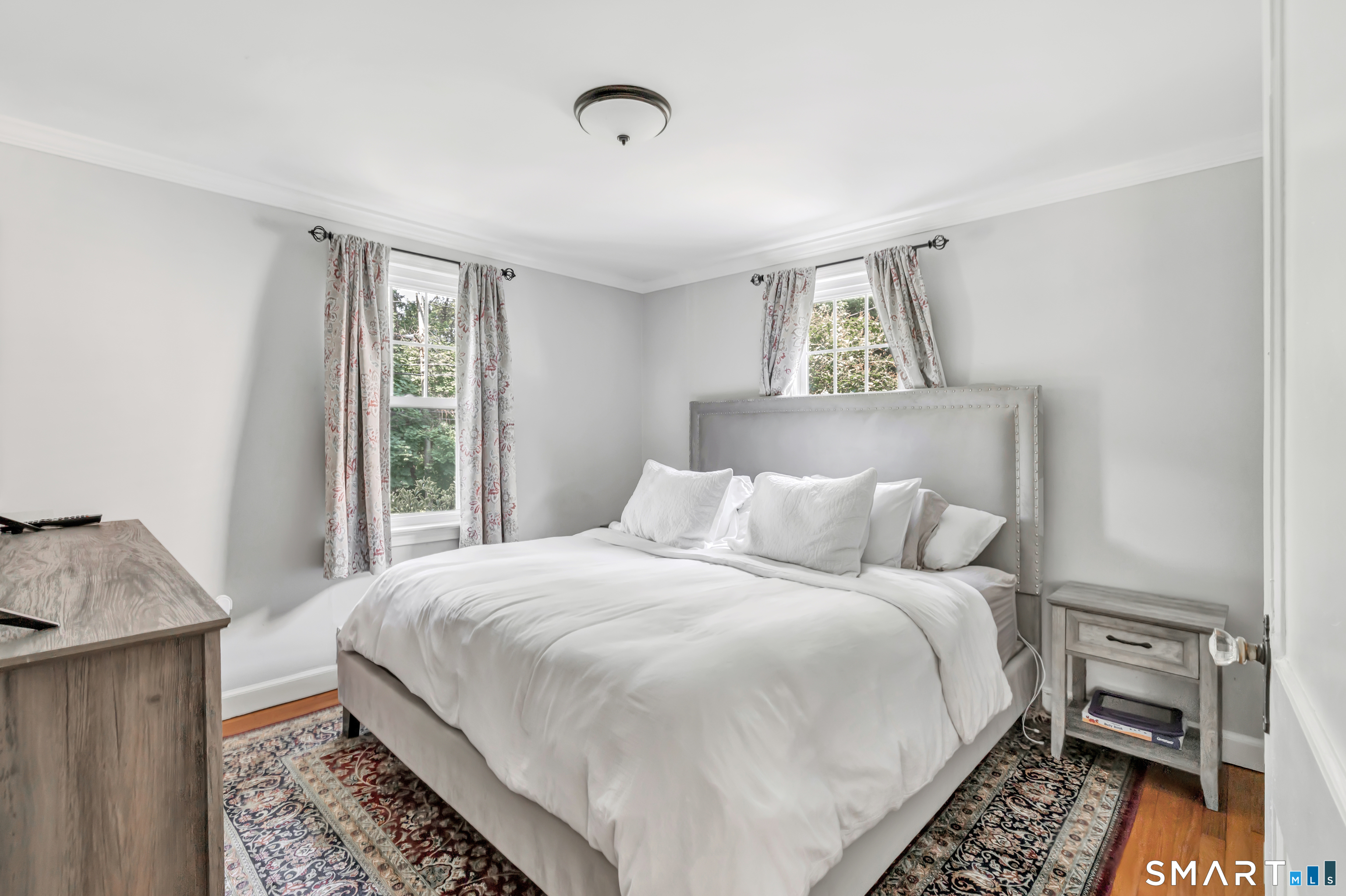 2082 Stratfield Road photo 14