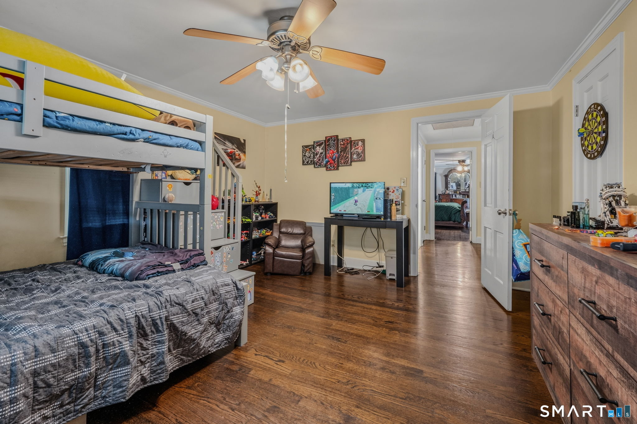 185 Lydale Place photo 17