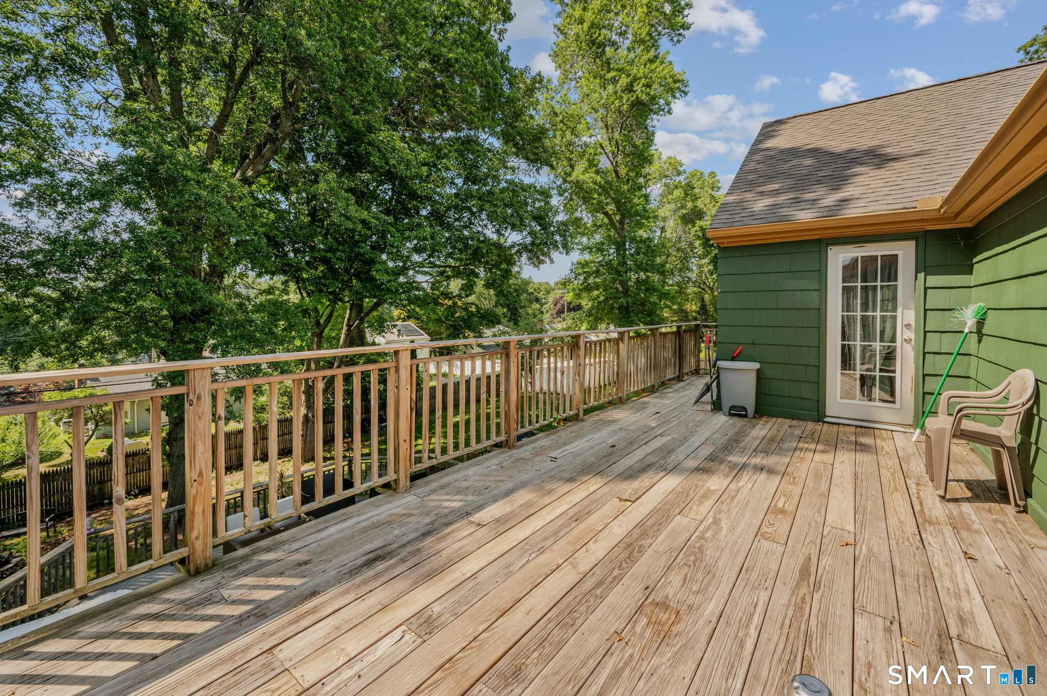 185 Lydale Place photo 27