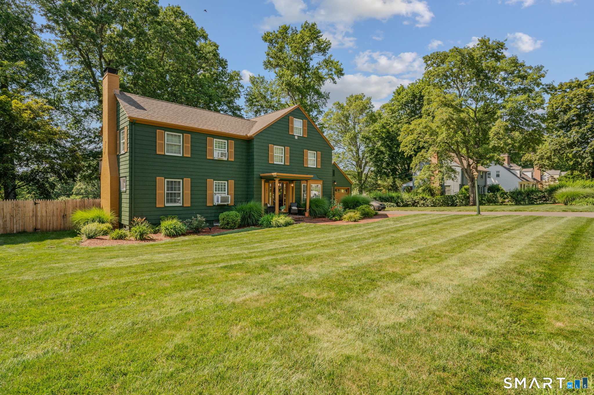185 Lydale Place photo 34