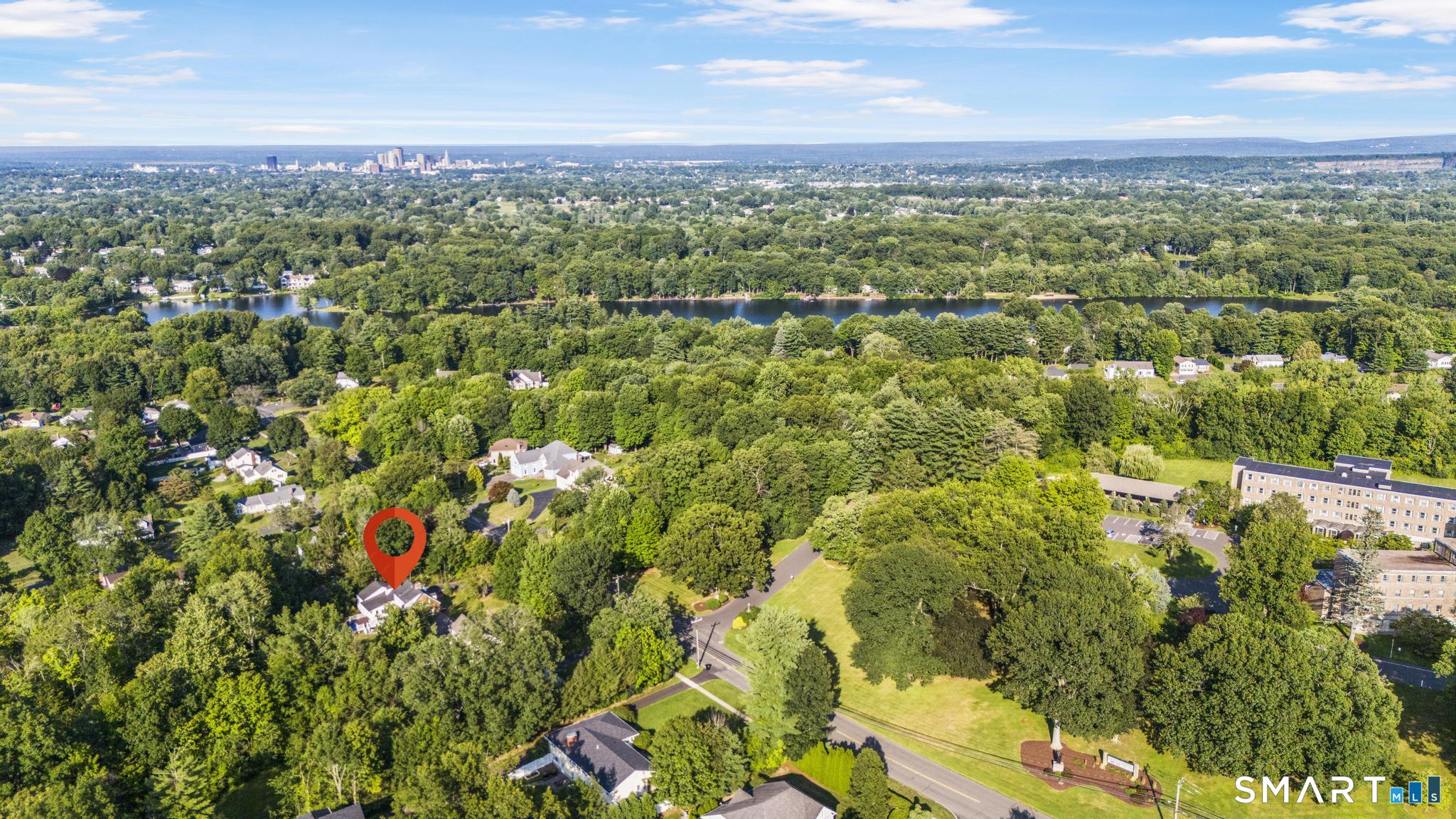 Homes for sale in West Hartford, CT | 282 Tunxis Rd, West Hartford, CT 06107 | MLS# 24194032