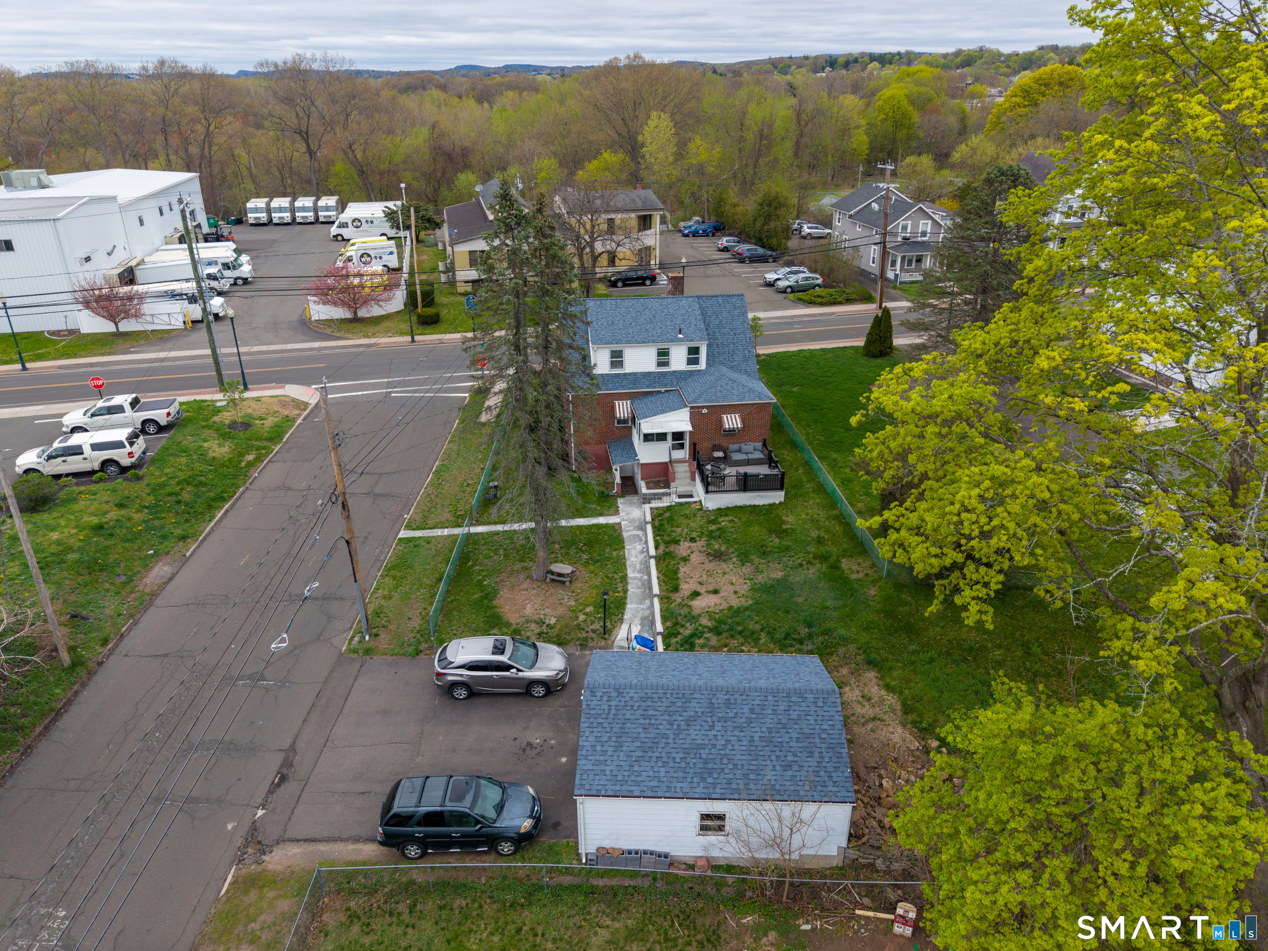 236 Hall Avenue photo 33