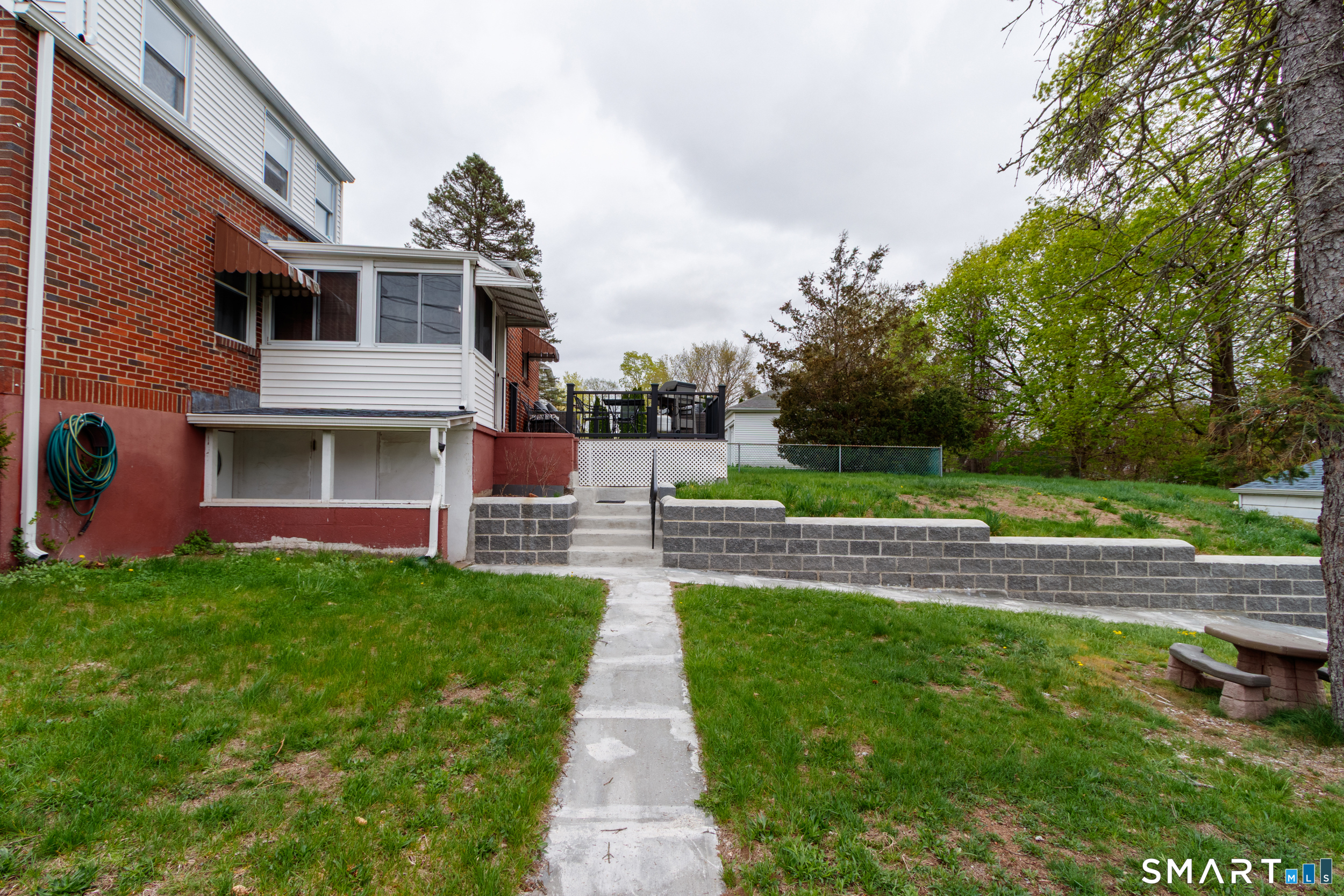 236 Hall Avenue photo 30