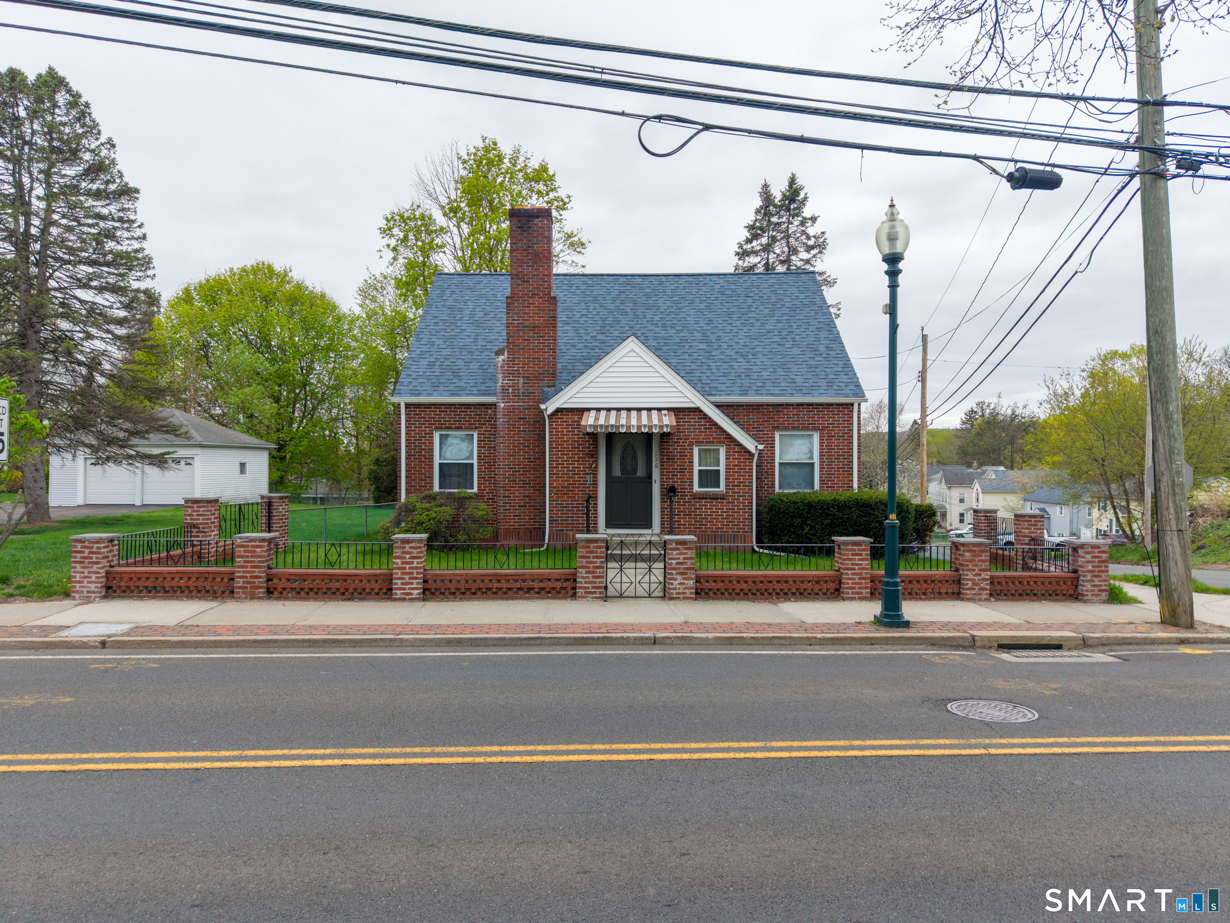 236 Hall Avenue photo 22