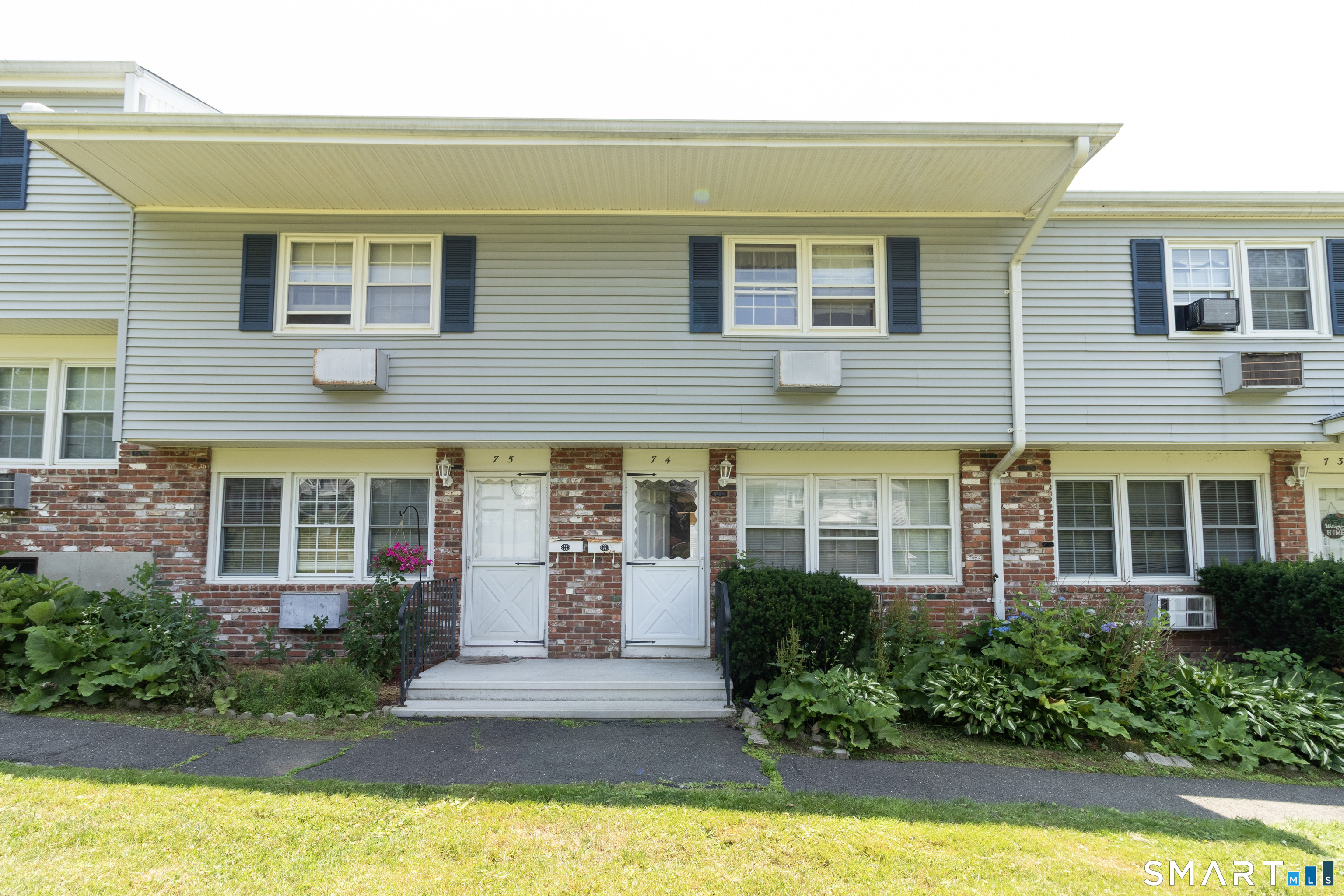 Homes for sale in Naugatuck, CT | 607 Millville Ave #7-4, Naugatuck, CT 06770 | MLS# 24193744