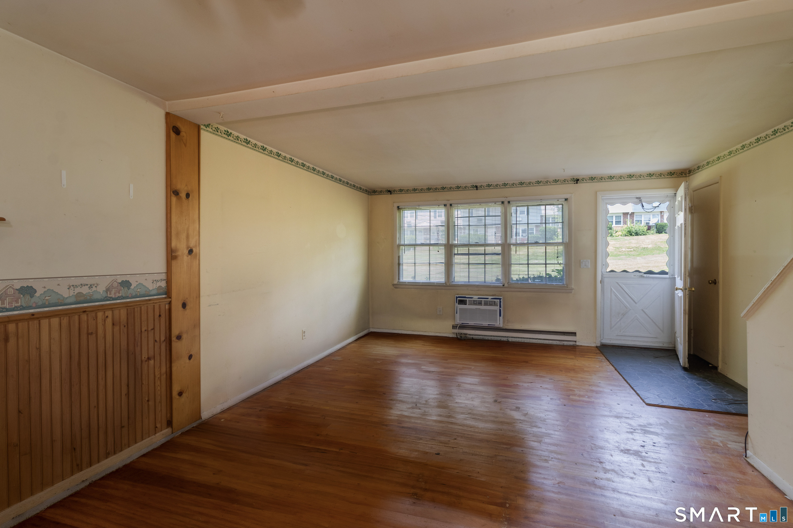 Homes for sale in Naugatuck, CT | 607 Millville Ave #7-4, Naugatuck, CT 06770 | MLS# 24193744