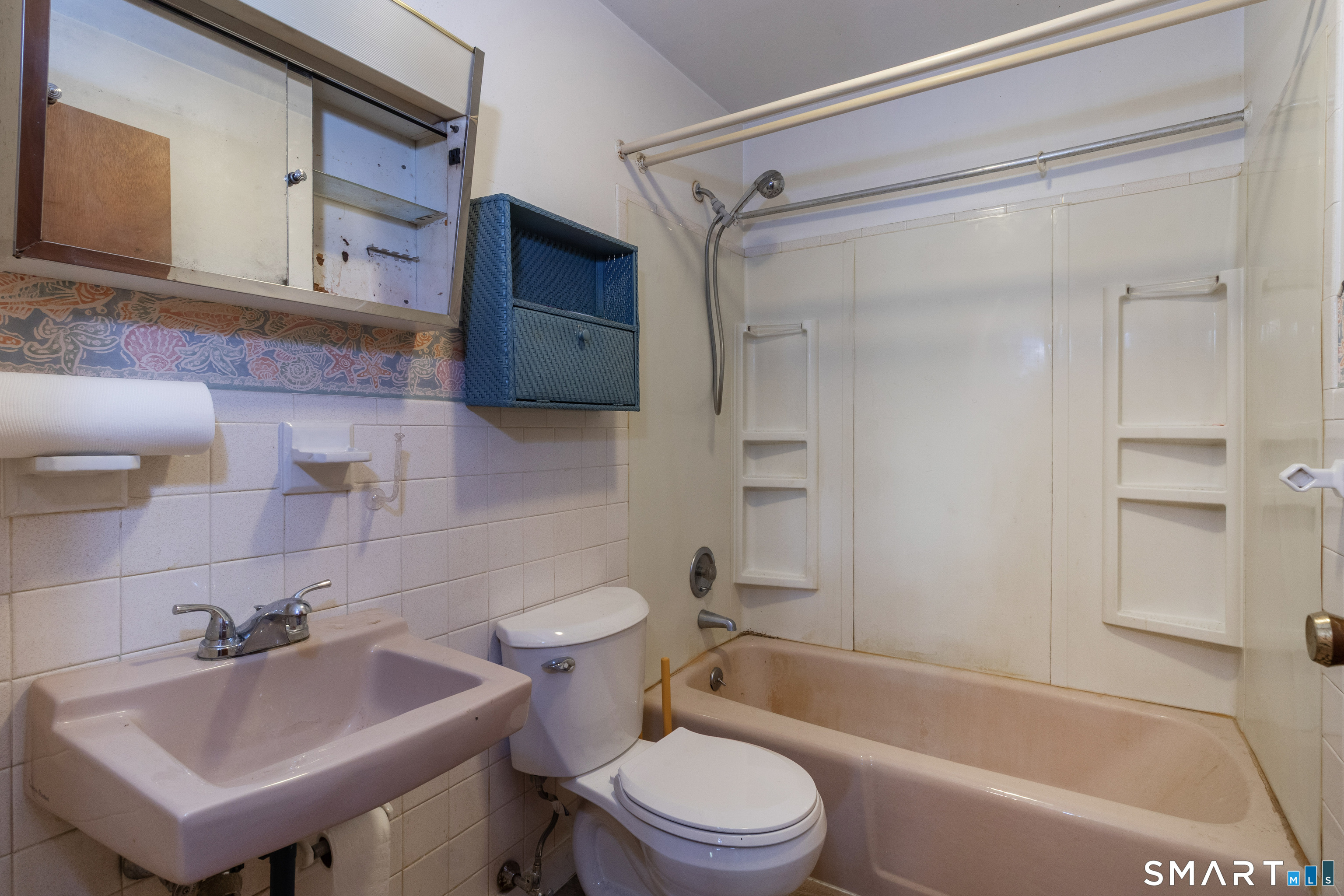 Homes for sale in Naugatuck, CT | 607 Millville Ave #7-4, Naugatuck, CT 06770 | MLS# 24193744