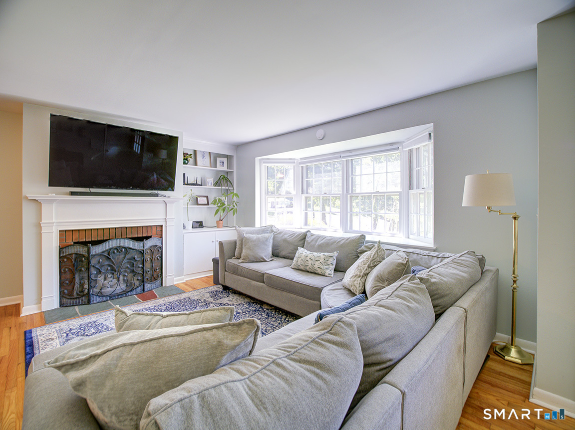 Homes for sale in Brookfield, CT | 13 Douglas Dr #13, Brookfield, CT 06804 | MLS# 24194283