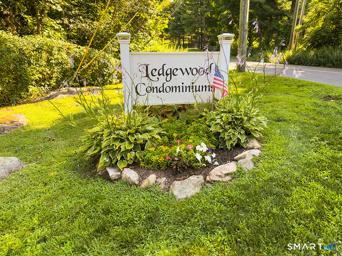 Homes for sale in Brookfield, CT | 13 Douglas Dr #13, Brookfield, CT 06804 | MLS# 24194283