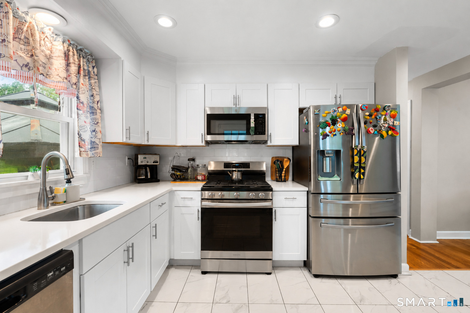 2065 Reservoir Avenue photo 13