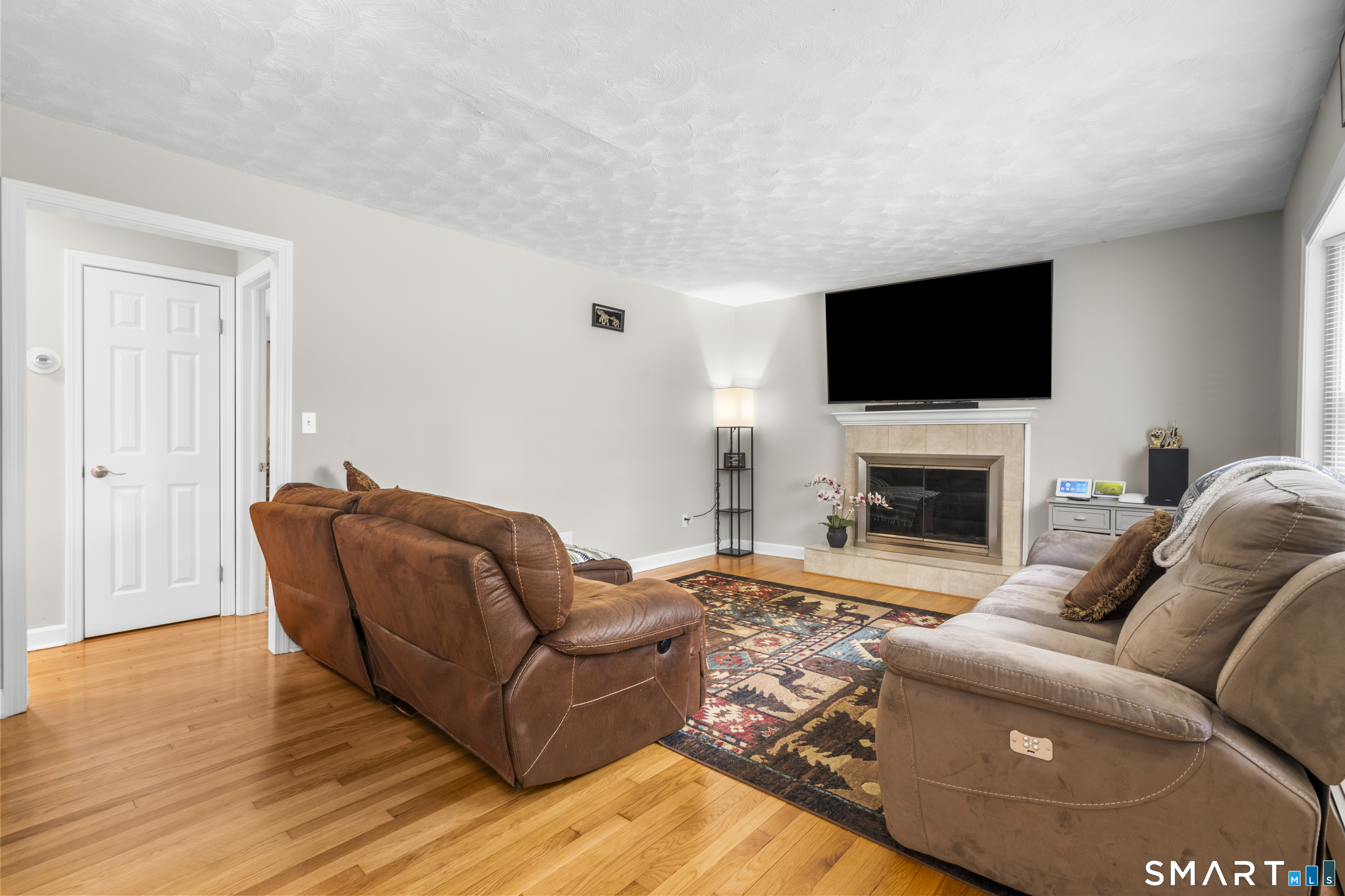 2065 Reservoir Avenue photo 7