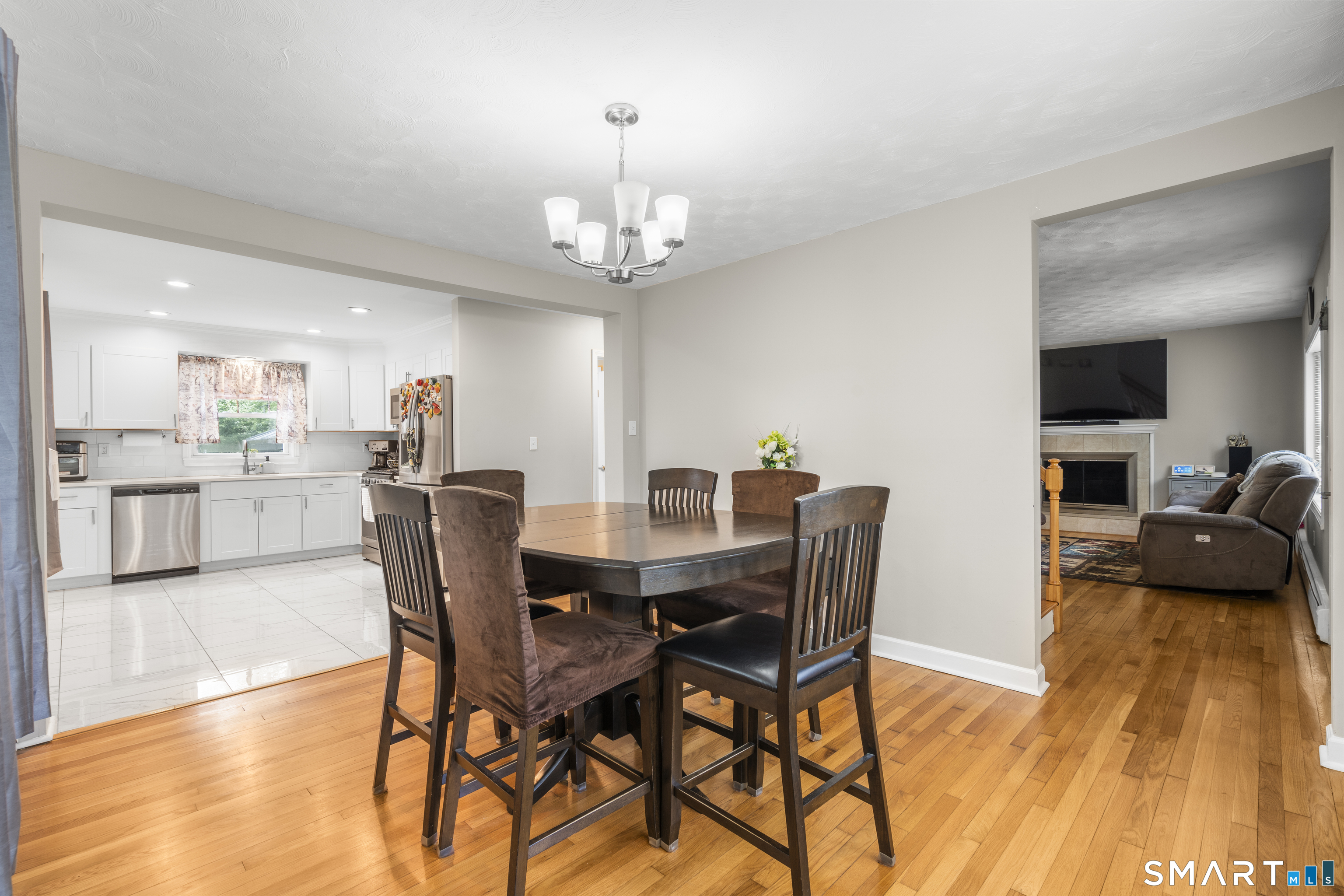 2065 Reservoir Avenue photo 8